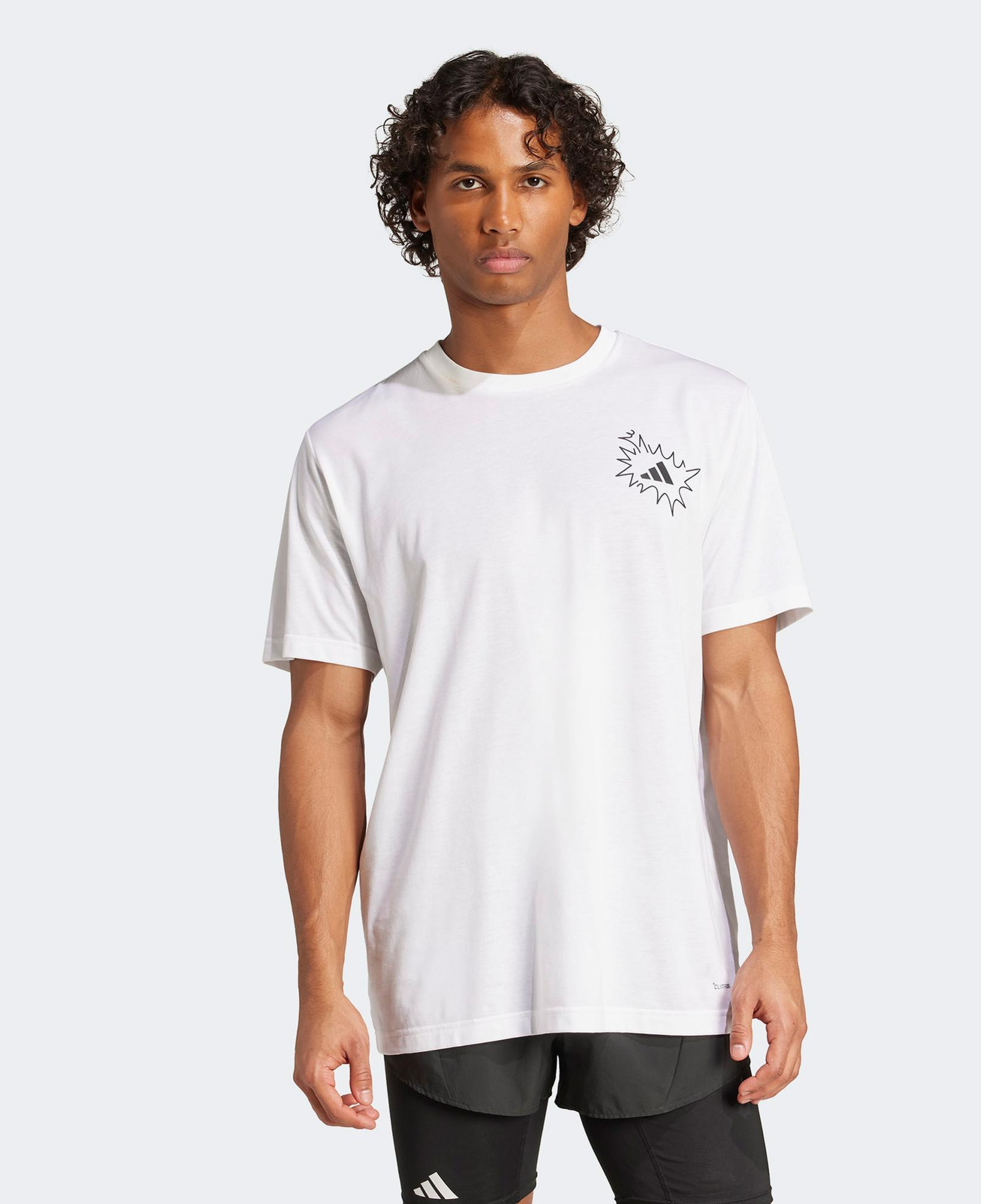 adidas Running Chase The Runners High Graphic Erkek Beyaz Koşu T-Shirt