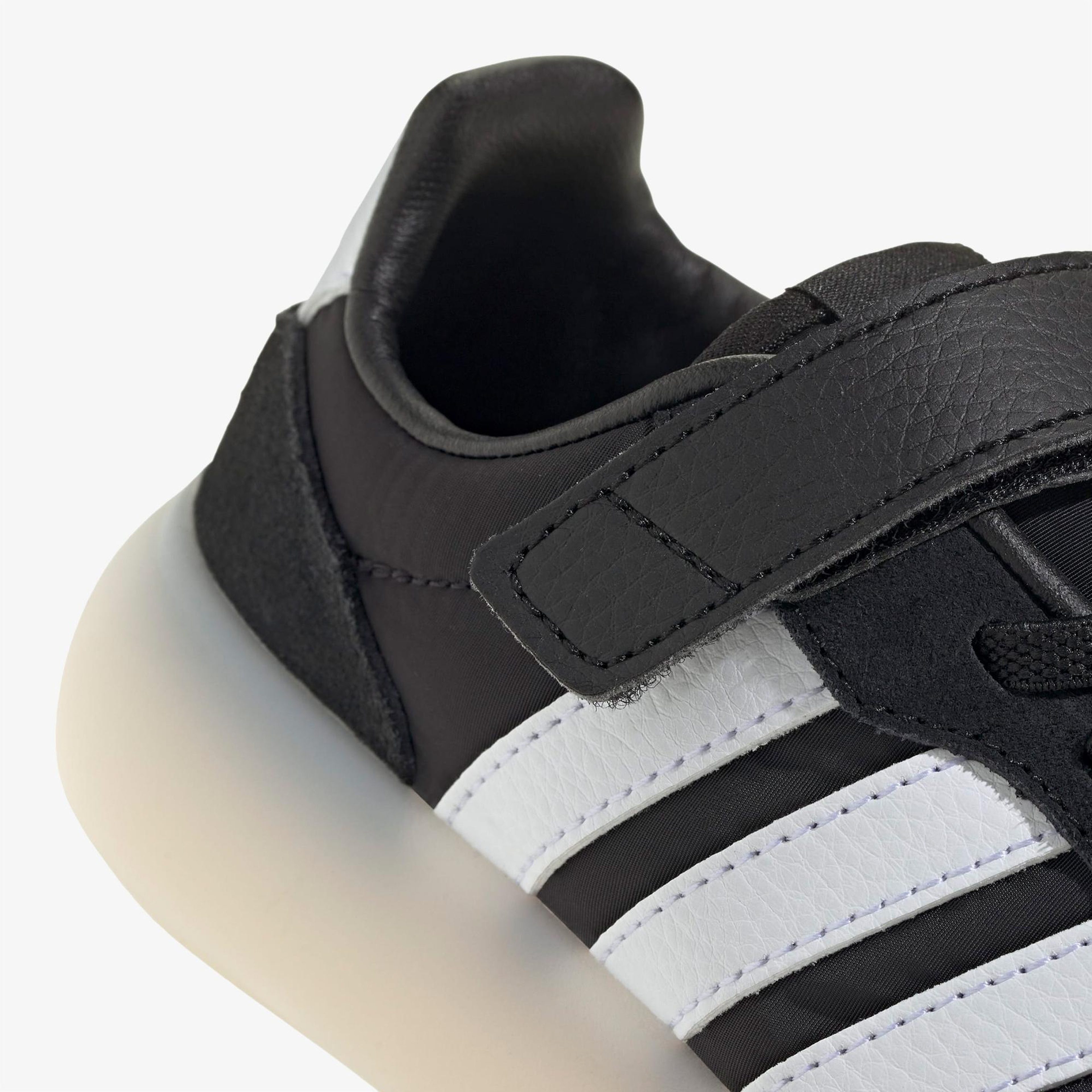 adidas Barreda Decode si Çocuk Siyah Spor Ayakkabı