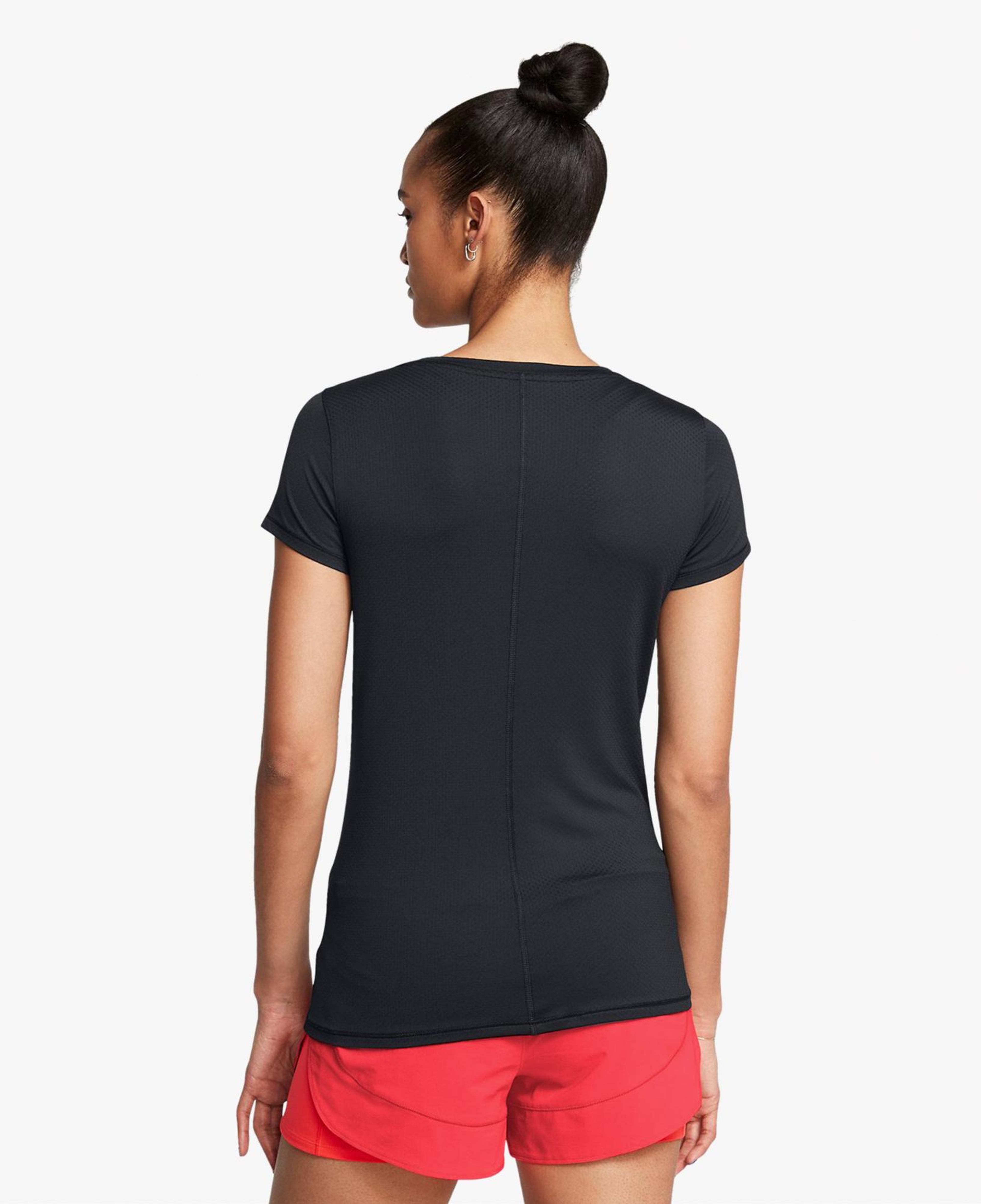 Under Armour Tech Mesh Kadın Siyah Antrenman T-Shirt