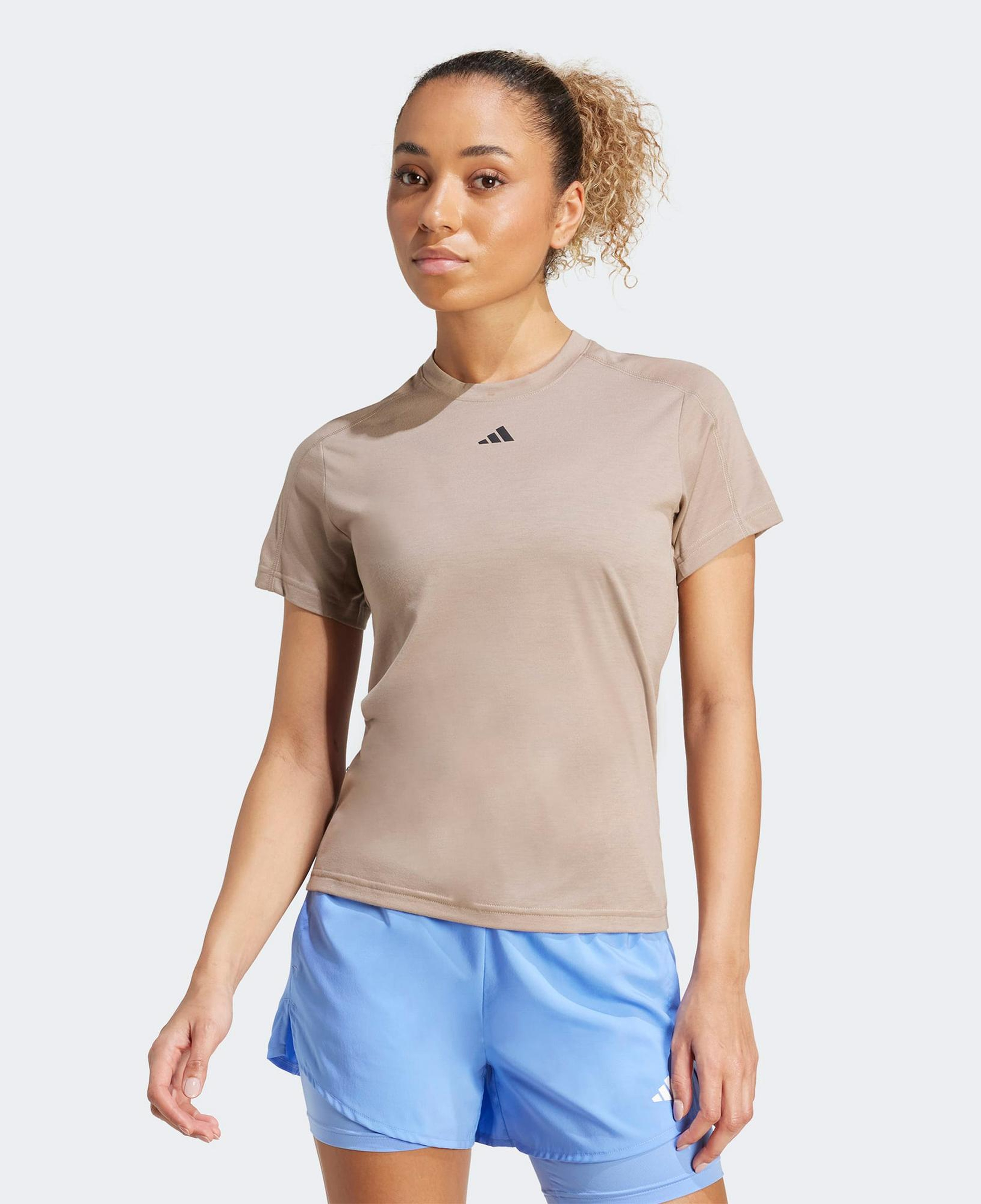 adidas Aeroready Train Essentials Minimal Branding Crewneck Kadın Kahverengi Antrenman T-Shirt
