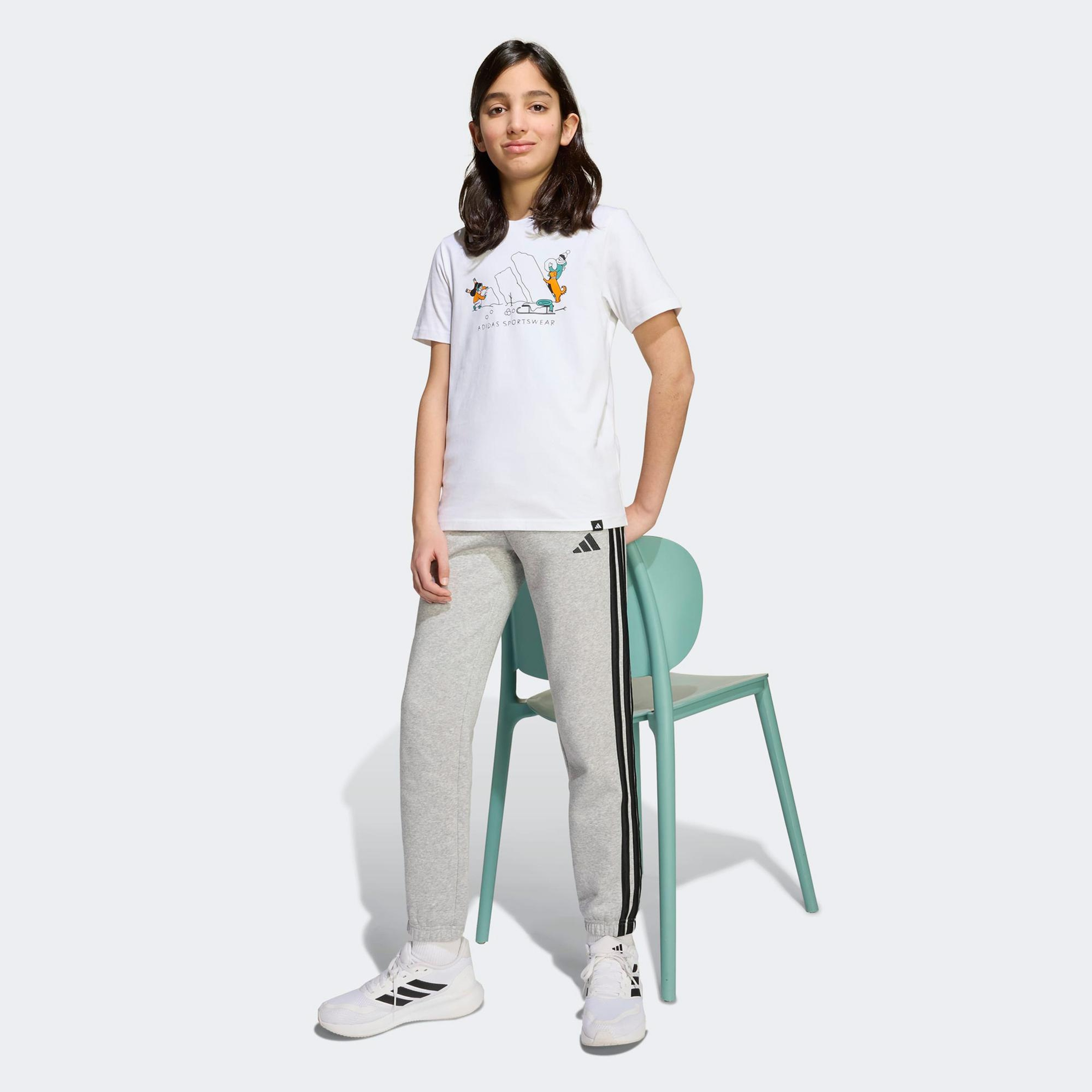 adidas Winter Sports Graphic Çocuk Beyaz T-Shirt