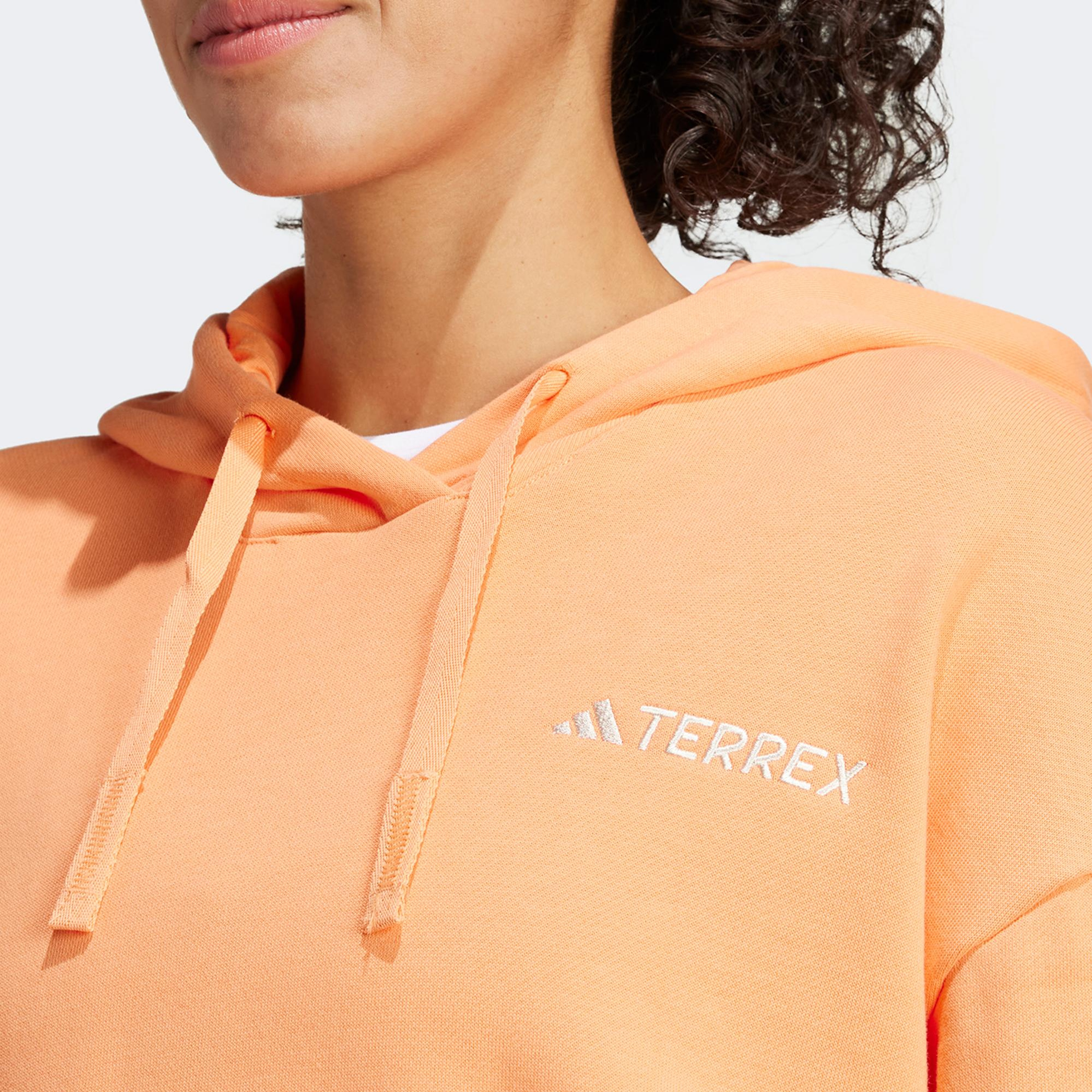 adidas Terrex Logo Kapüşonlu Kadın Turuncu Günlük Sweatshirt