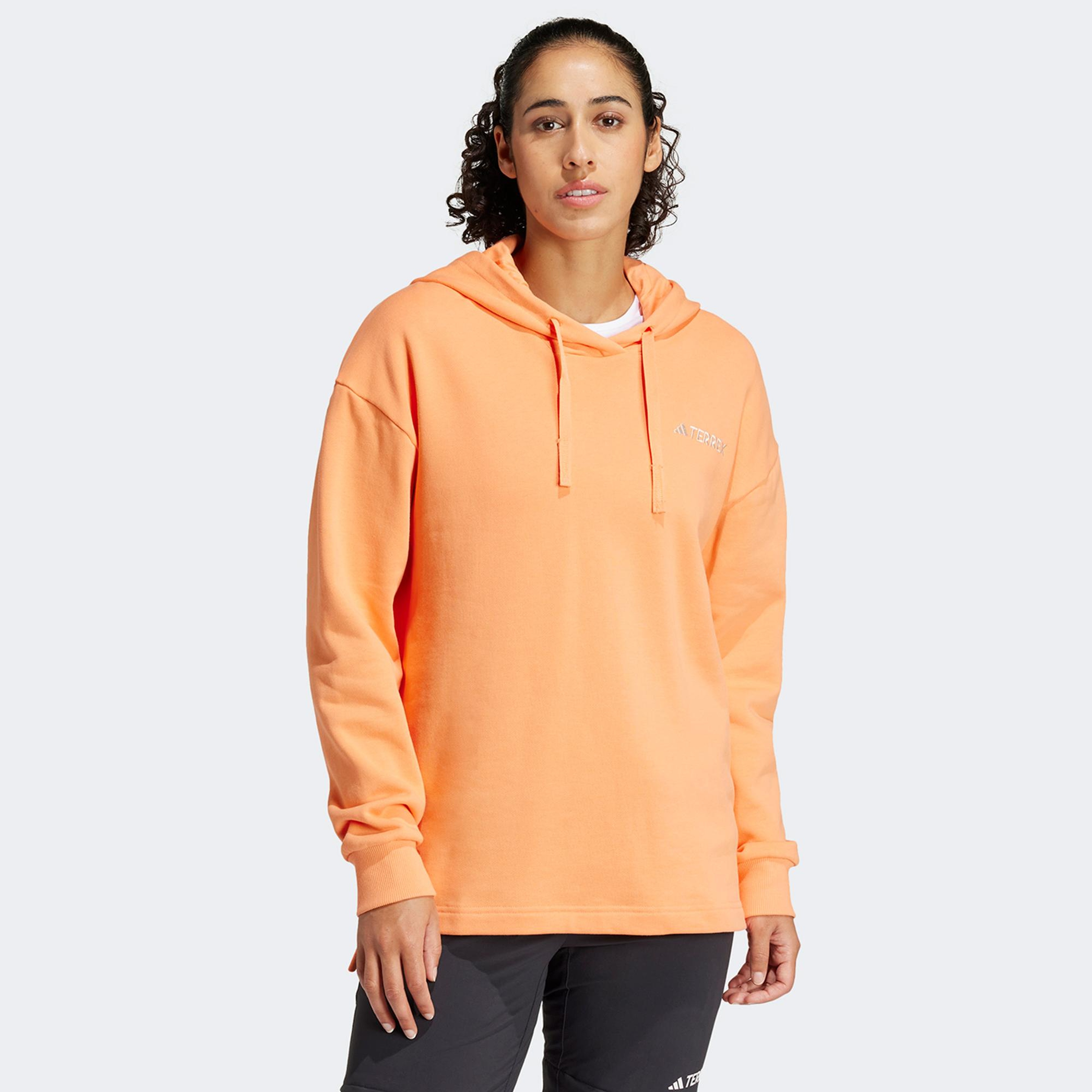 adidas Terrex Logo Kapüşonlu Kadın Turuncu Günlük Sweatshirt
