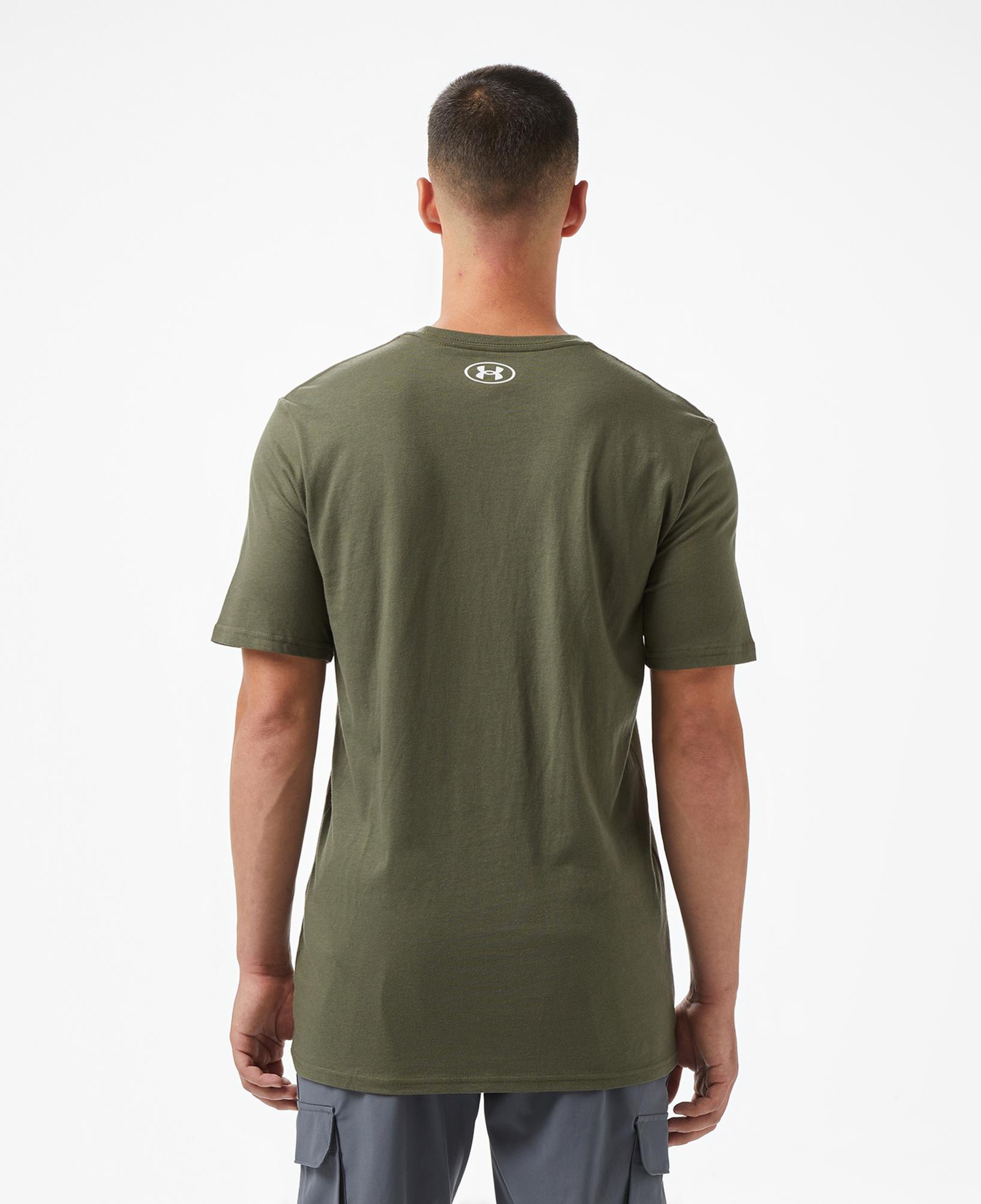 Under Armour Camo Chest Stripe Ss Erkek Yeşil T-Shirt