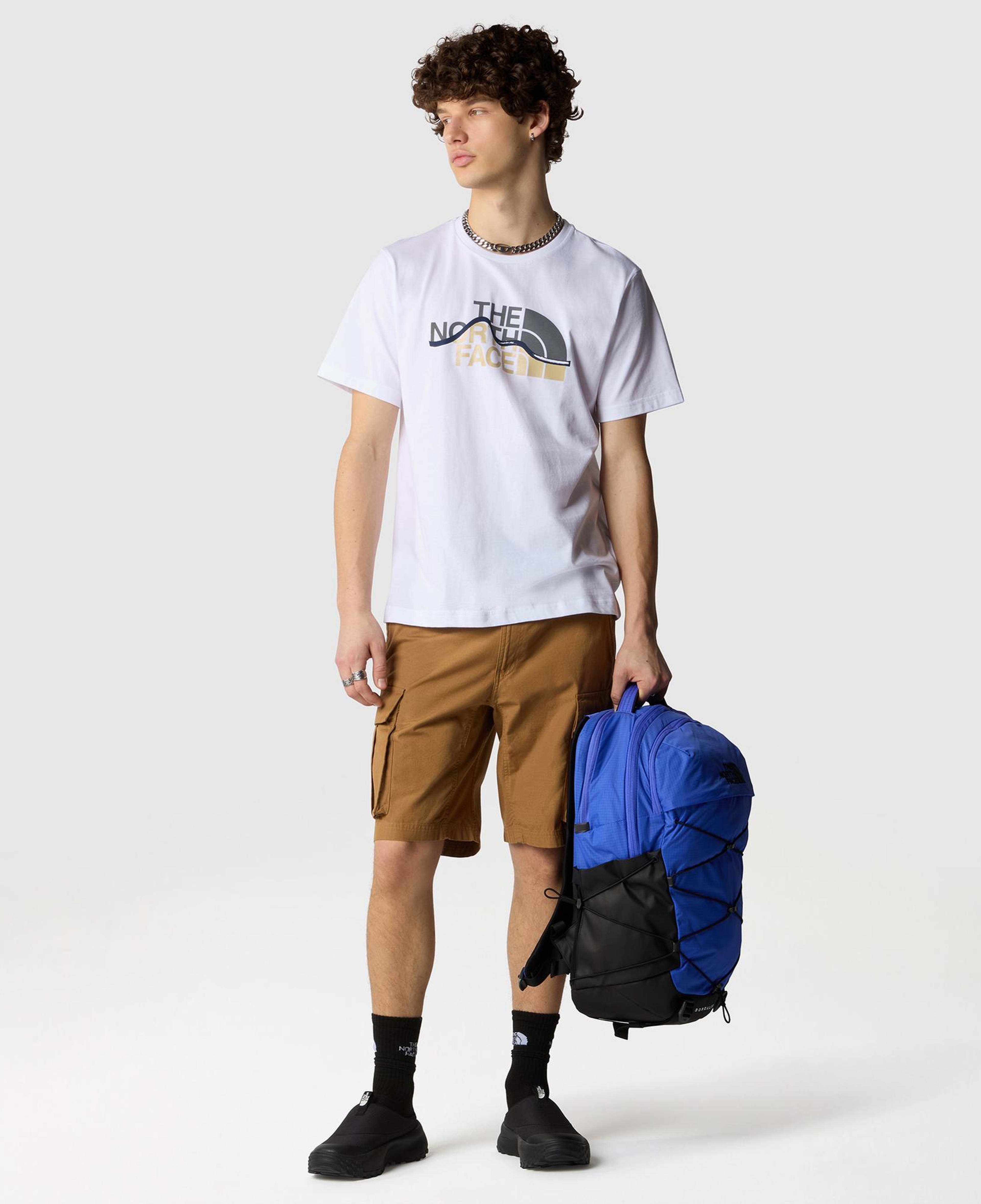 The North Face Mountain Line Erkek Beyaz T-Shirt