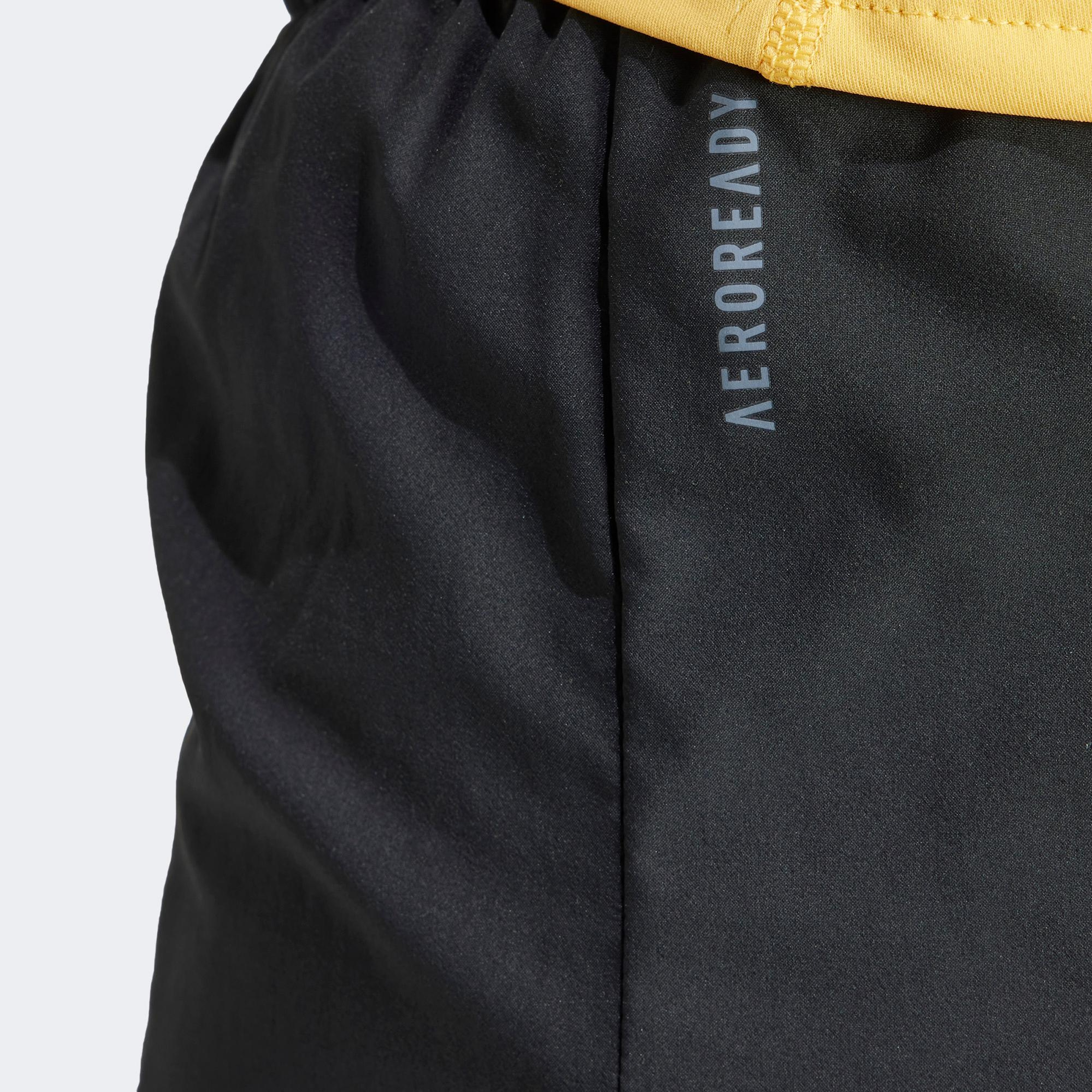 adidas Adizero Essentials Kadın Siyah Antrenman Şortu