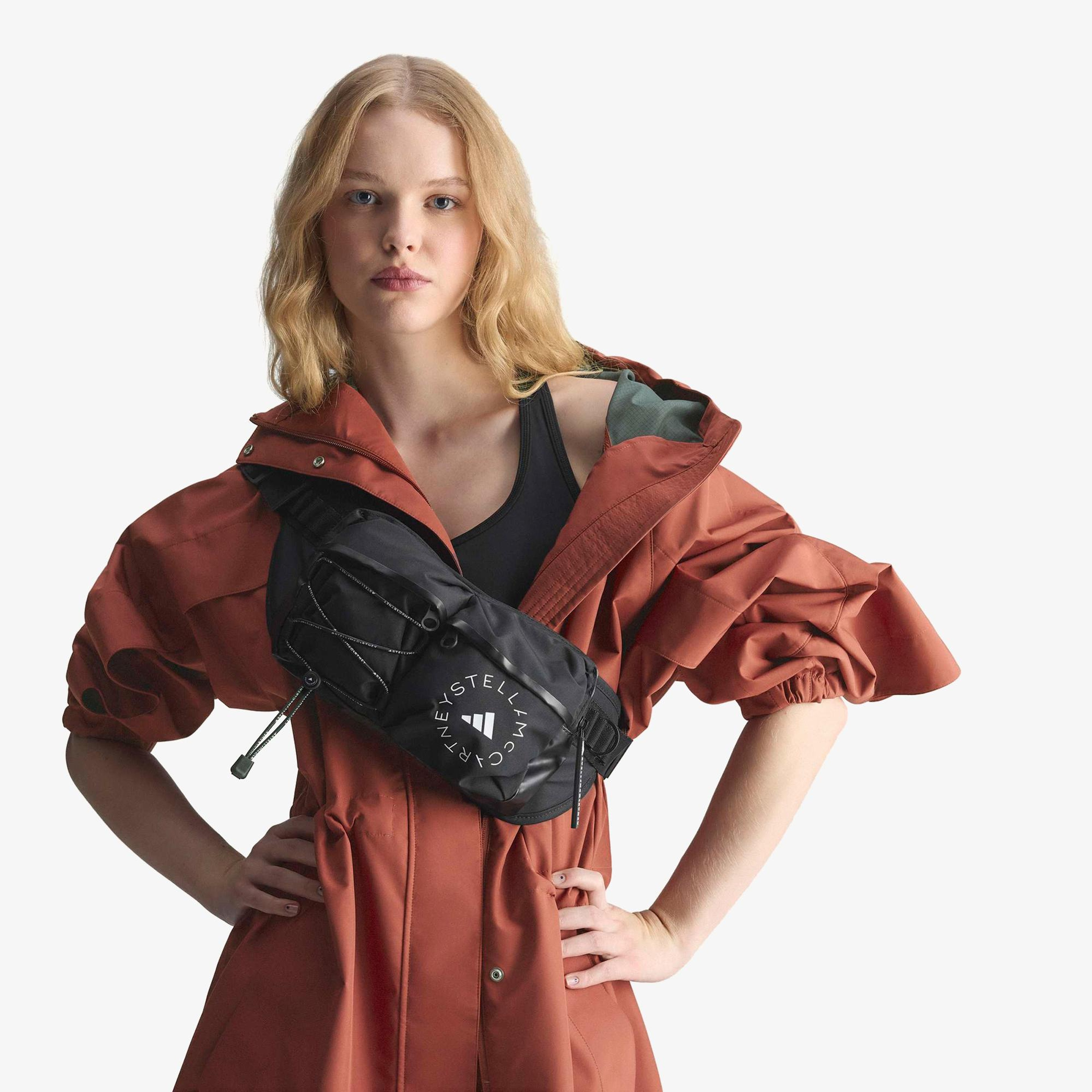 adidas By Stella Mccartney Kadın Siyah Antrenman Bel Çantası