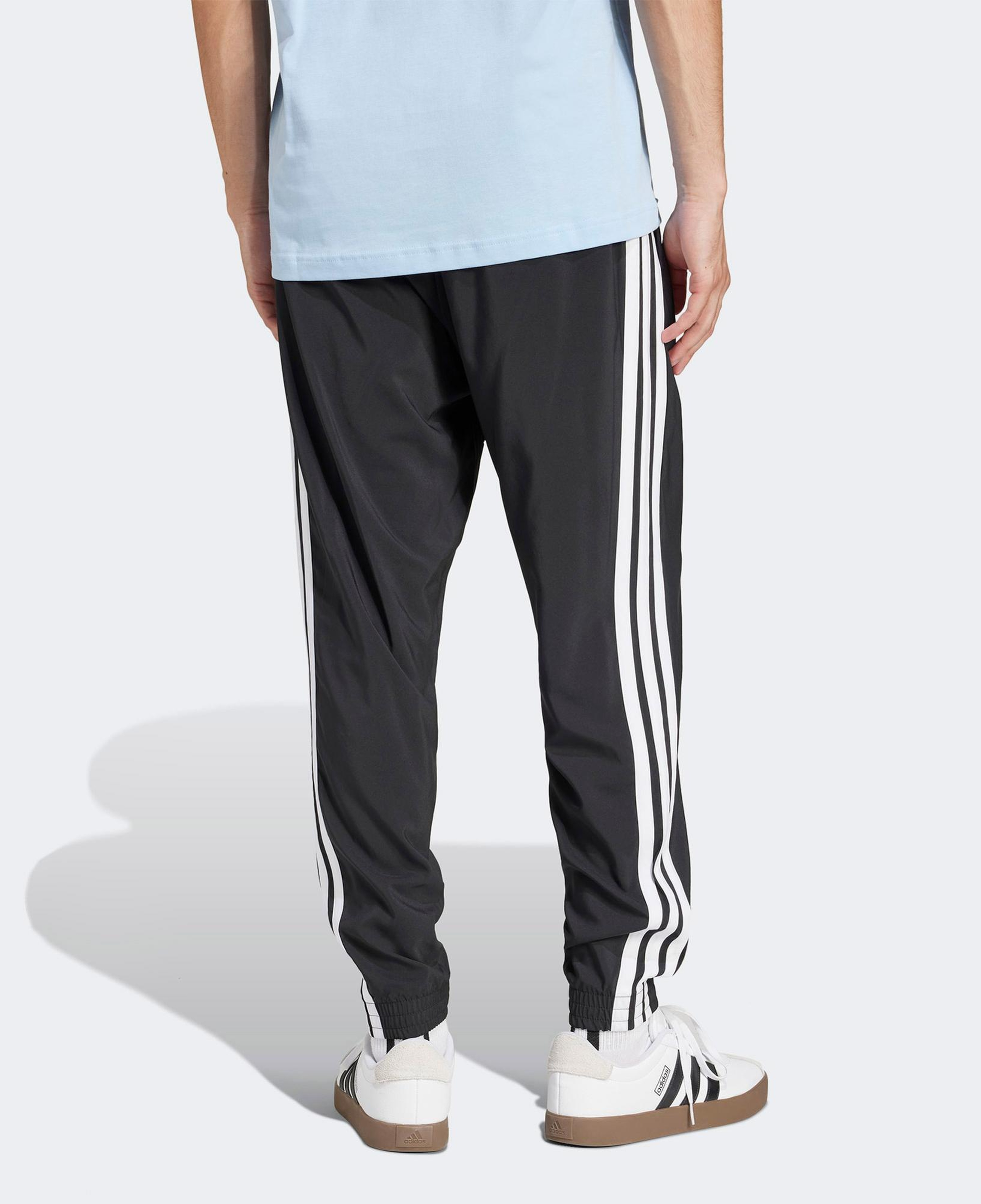 adidas Essentials 3 Stripes Woven Erkek Siyah Antrenman Eşofman Altı