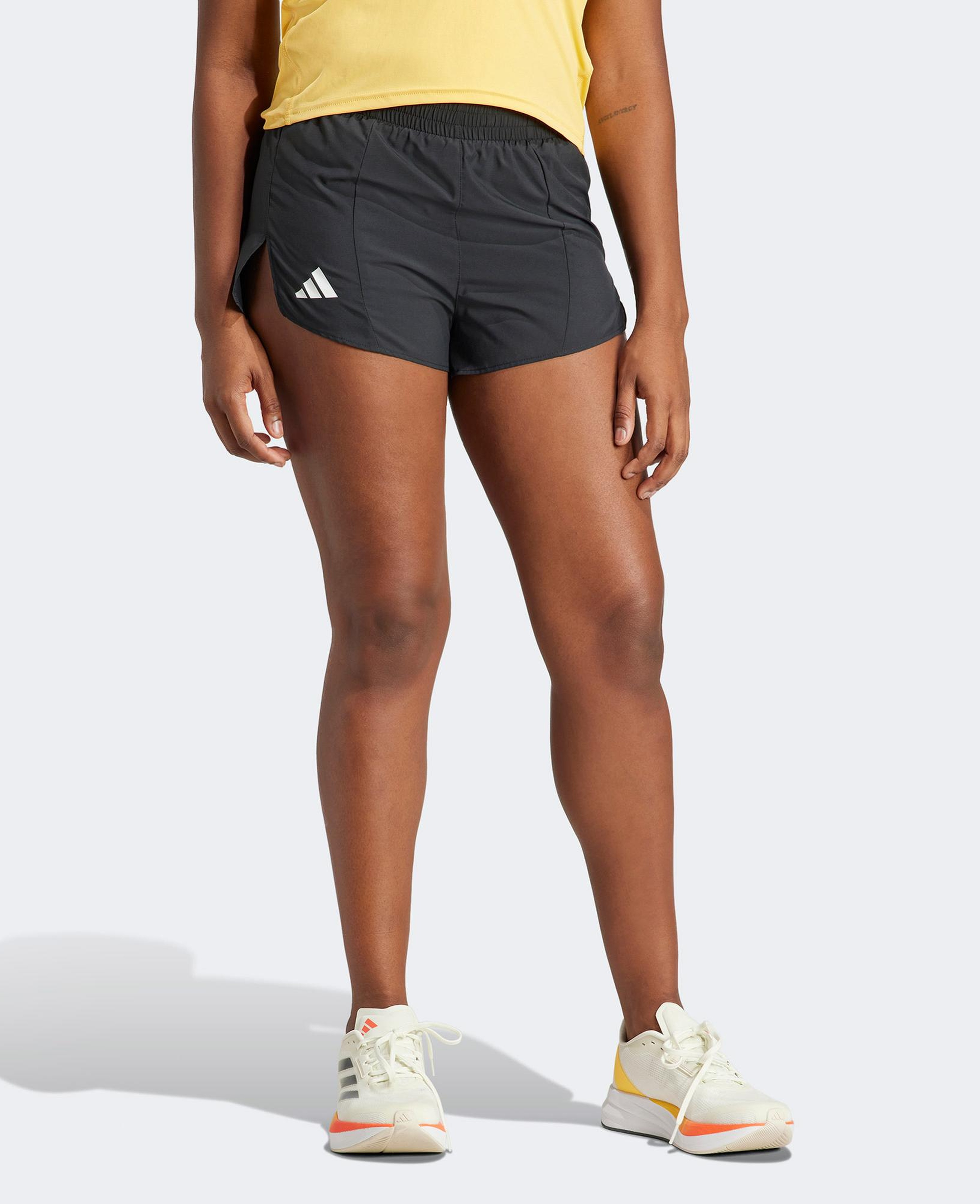 adidas Adizero Essentials Kadın Siyah Antrenman Şortu