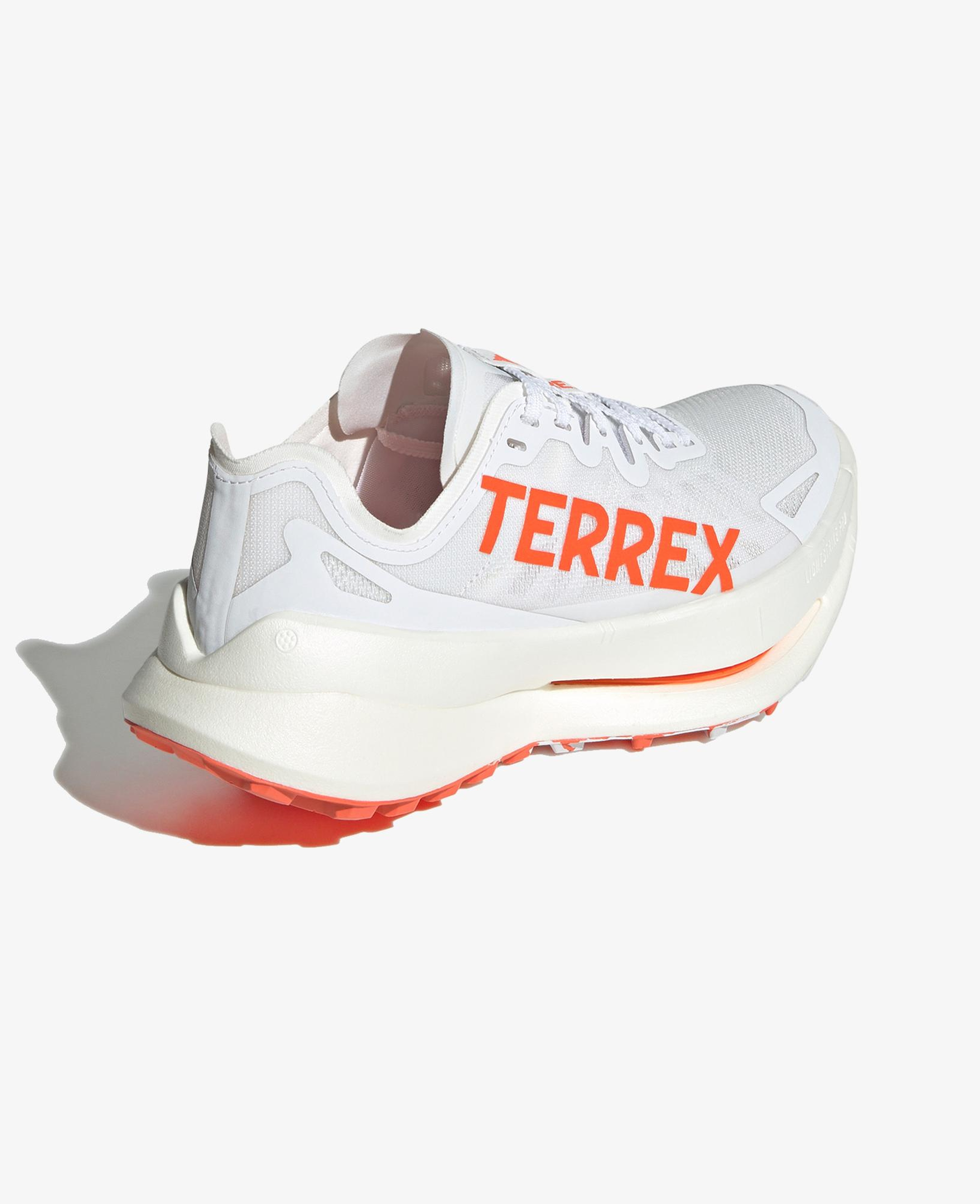 adidas Terrex Agravic Speed Ultra Kadın Beyaz Koşu Ayakkabısı