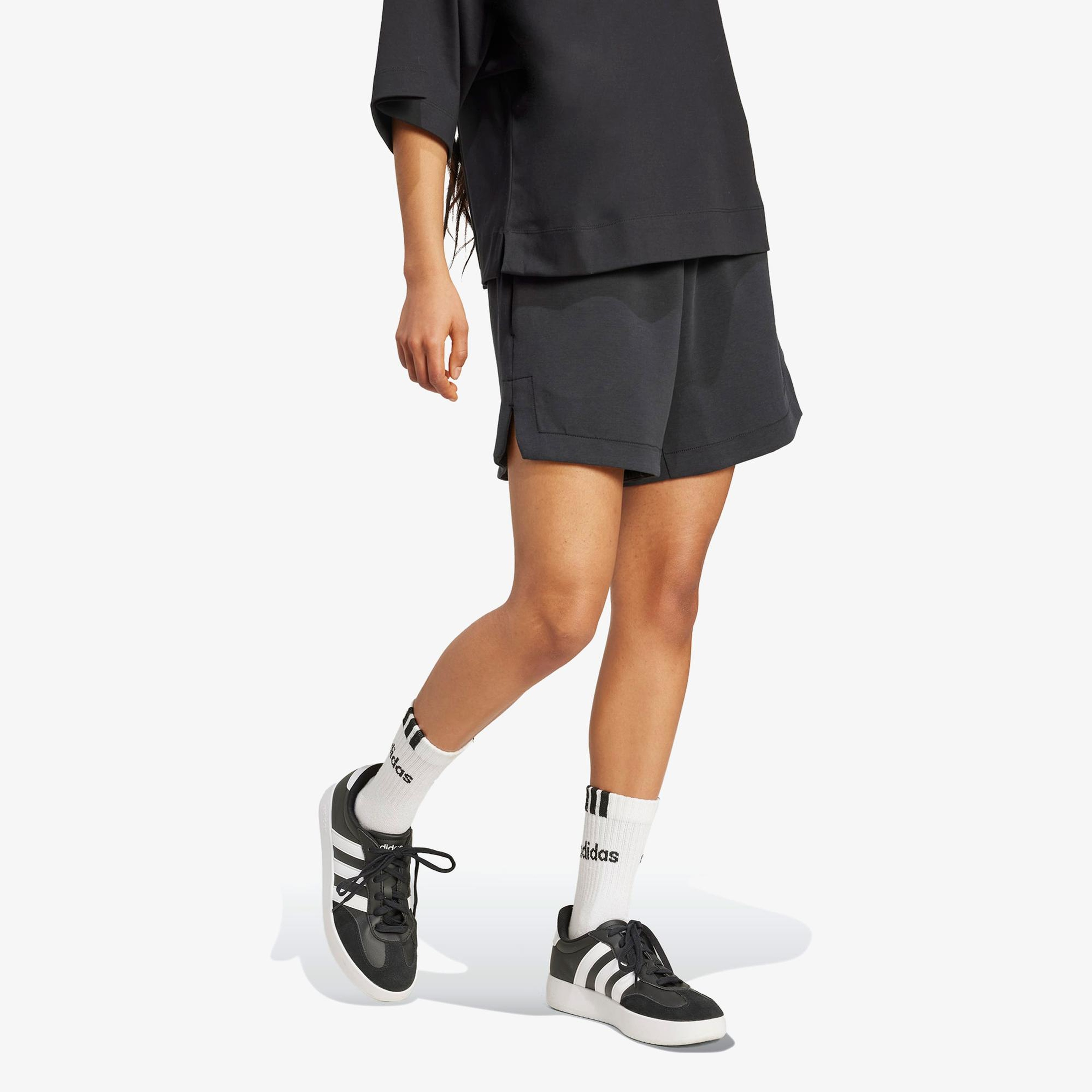 adidas Soft Lux Loose Kadın Siyah Antrenman Şortu