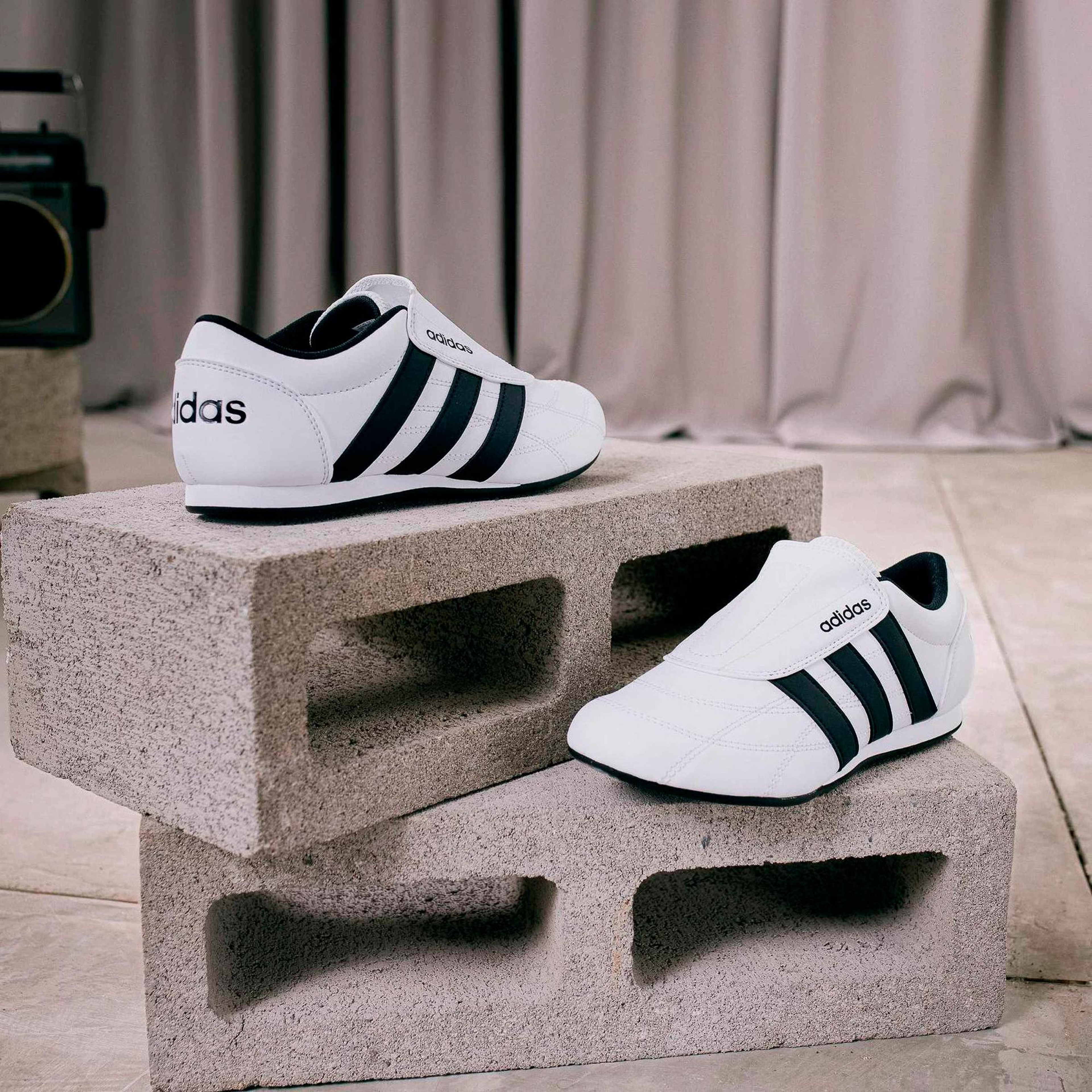 adidas Tekwen Kadın Beyaz Tenis Ayakkabısı