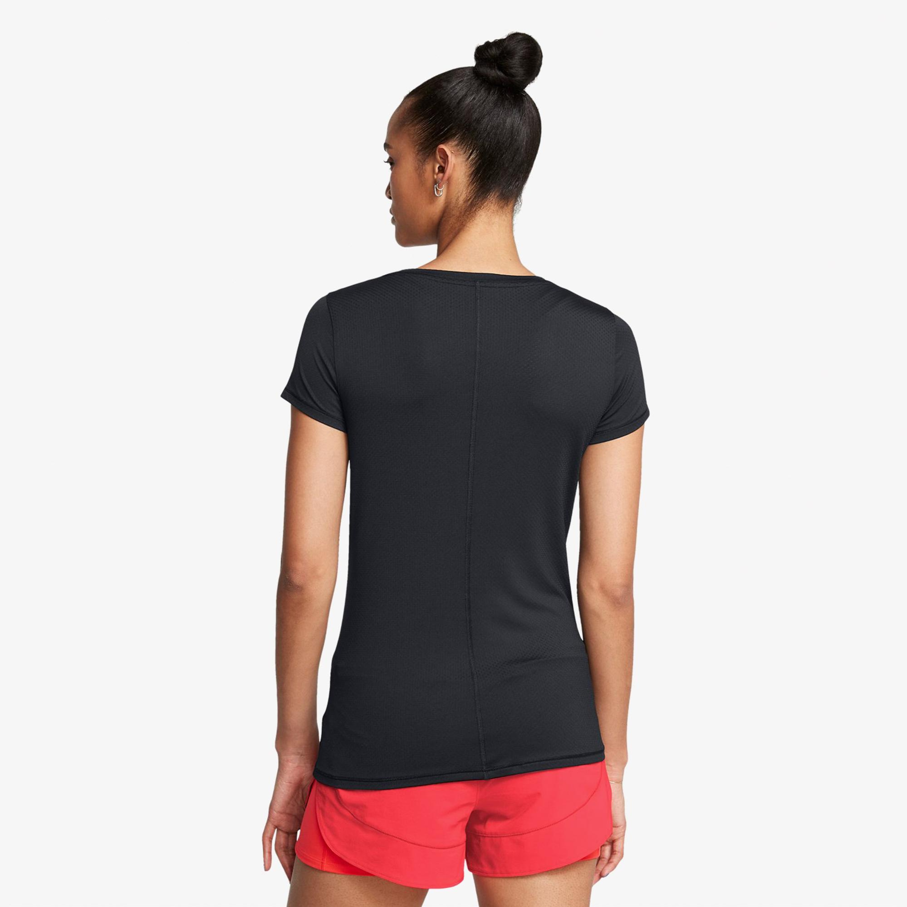 Under Armour Tech Mesh Kadın Siyah Antrenman T-Shirt