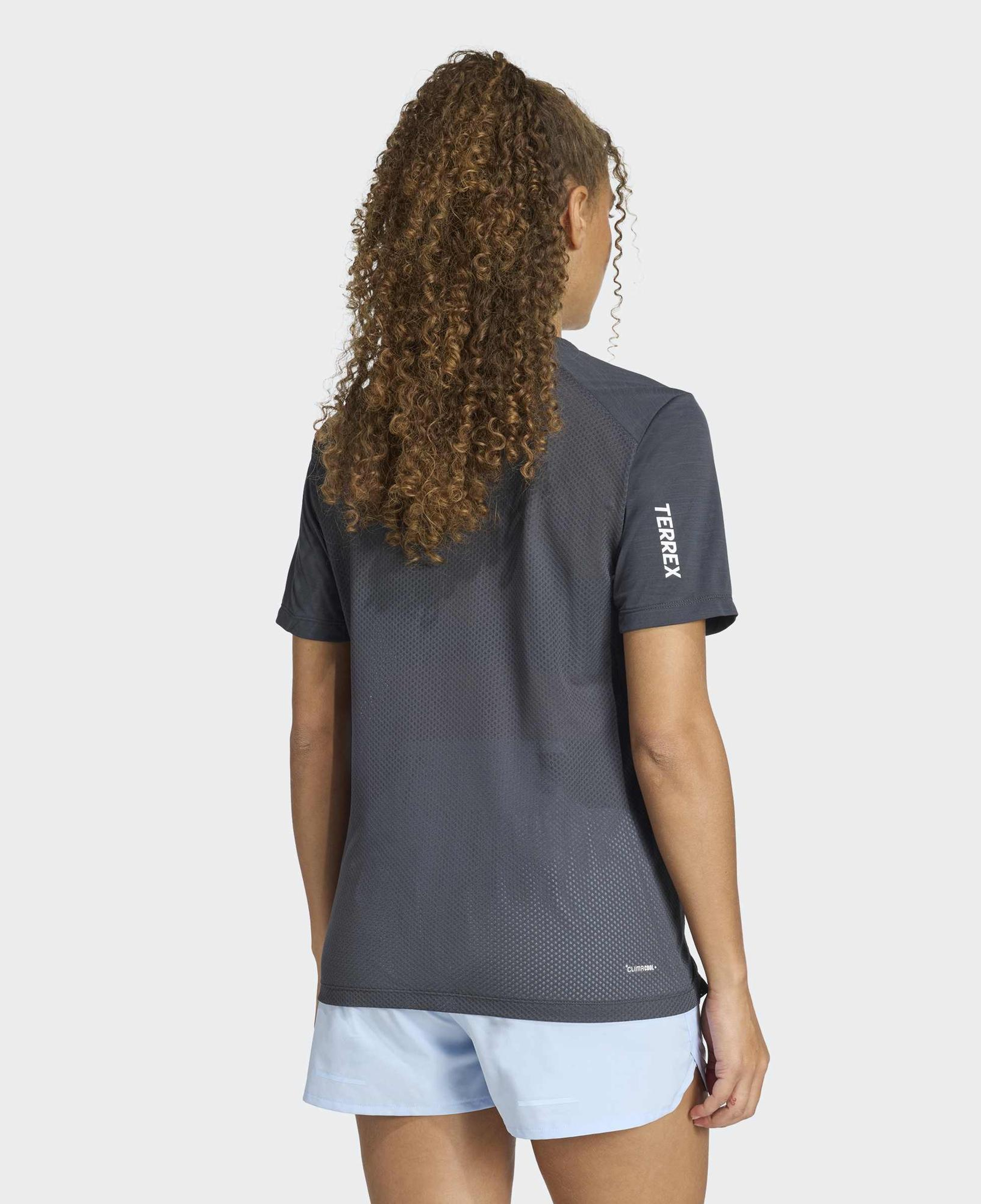 adidas Terrex Xperior Climacool+ Kadın Gri Koşu T-Shirt