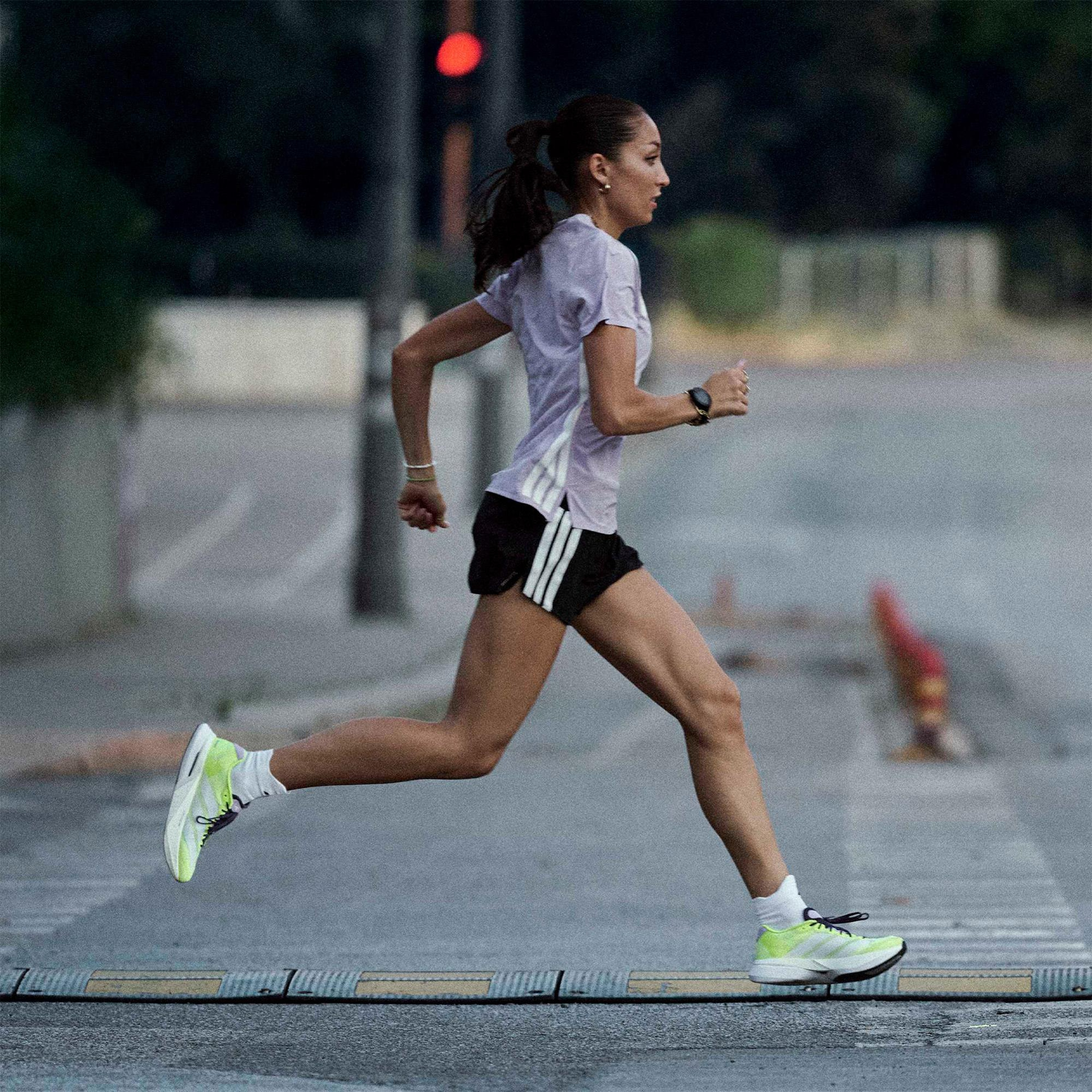 adidas Adizero Boston 13 Kadın Sarı Koşu Ayakkabısı