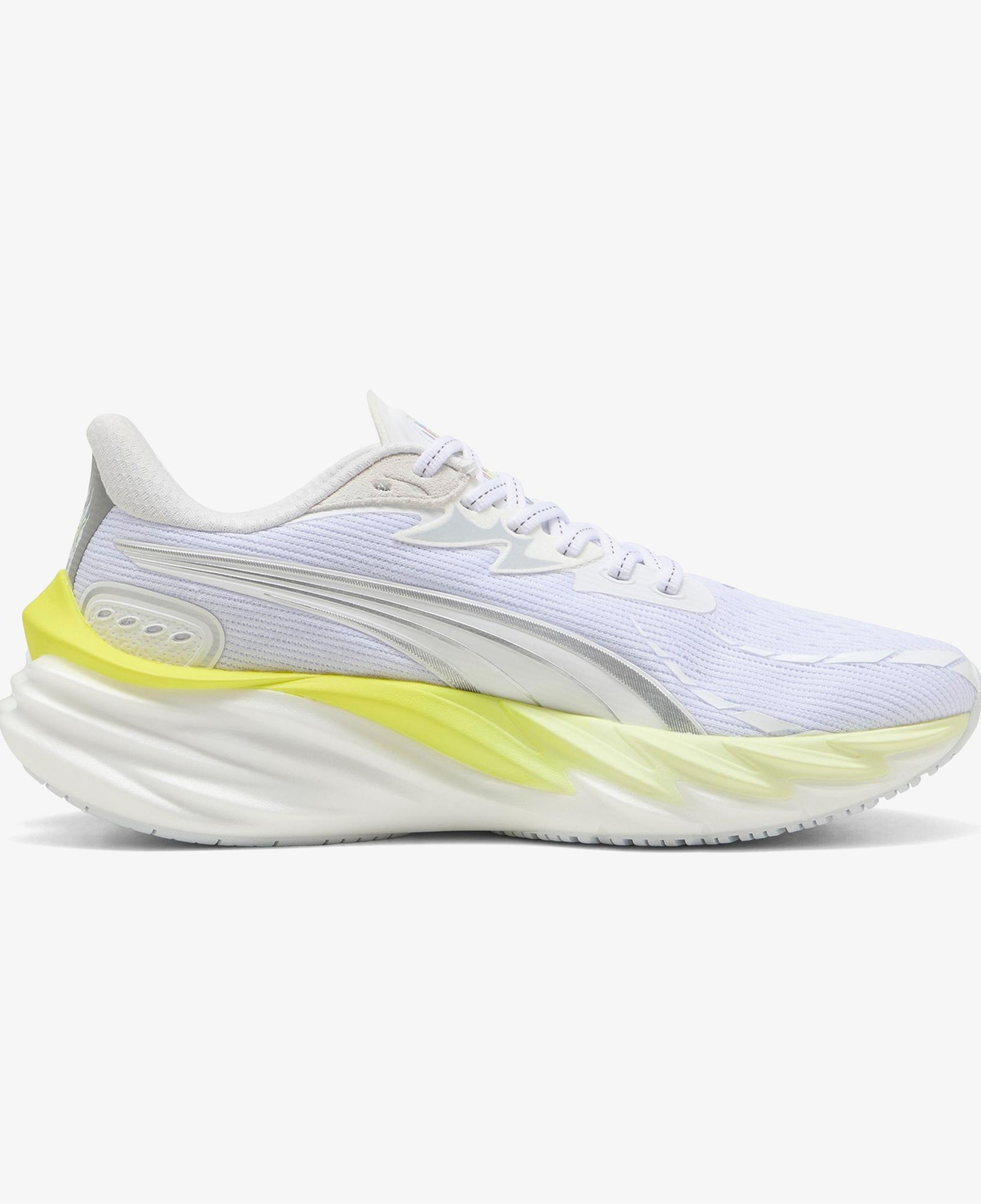 Puma Velocity Nitro 4 Kadın Beyaz Koşu Ayakkabısı