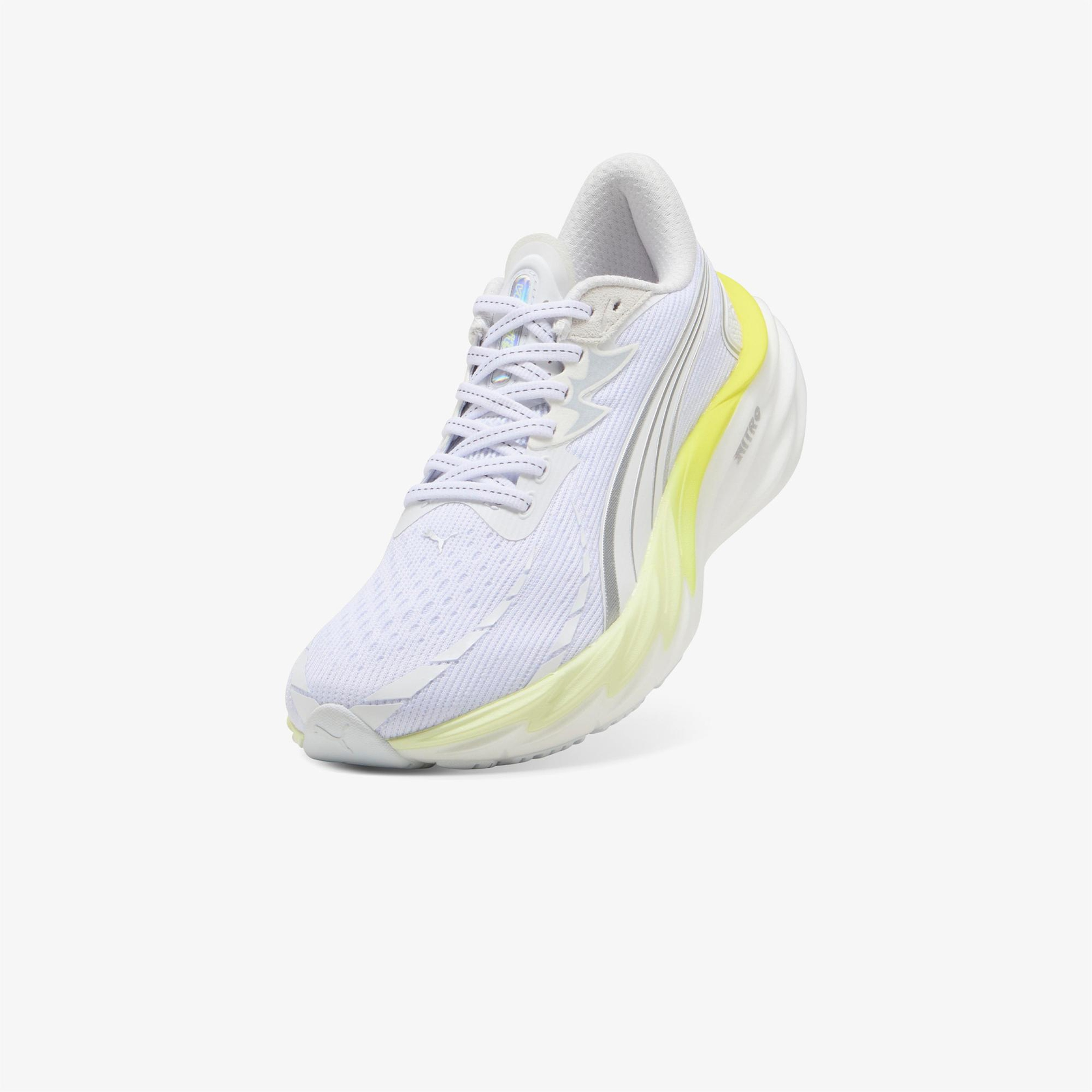Puma Velocity Nitro 4 Kadın Beyaz Koşu Ayakkabısı