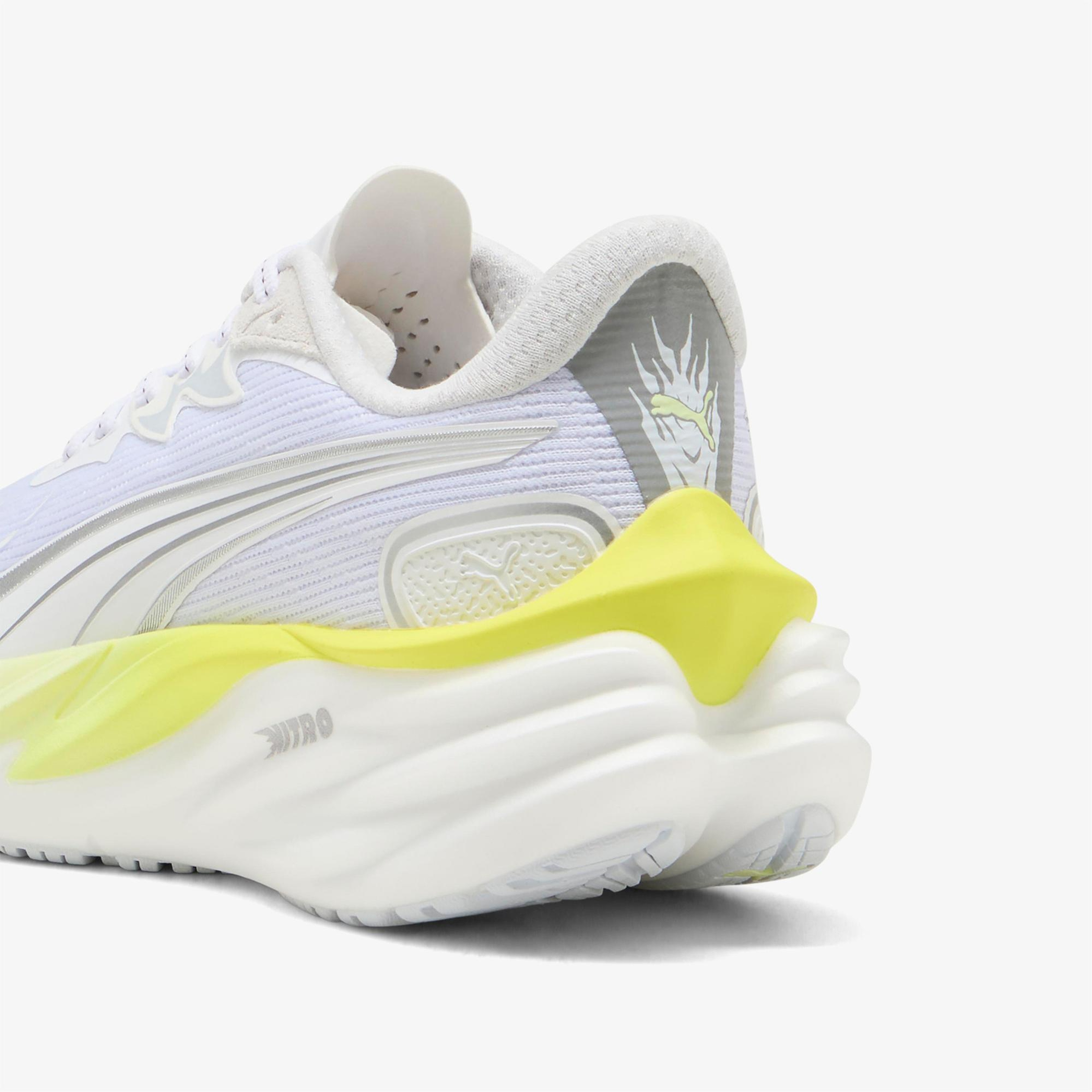 Puma Velocity Nitro 4 Kadın Beyaz Koşu Ayakkabısı