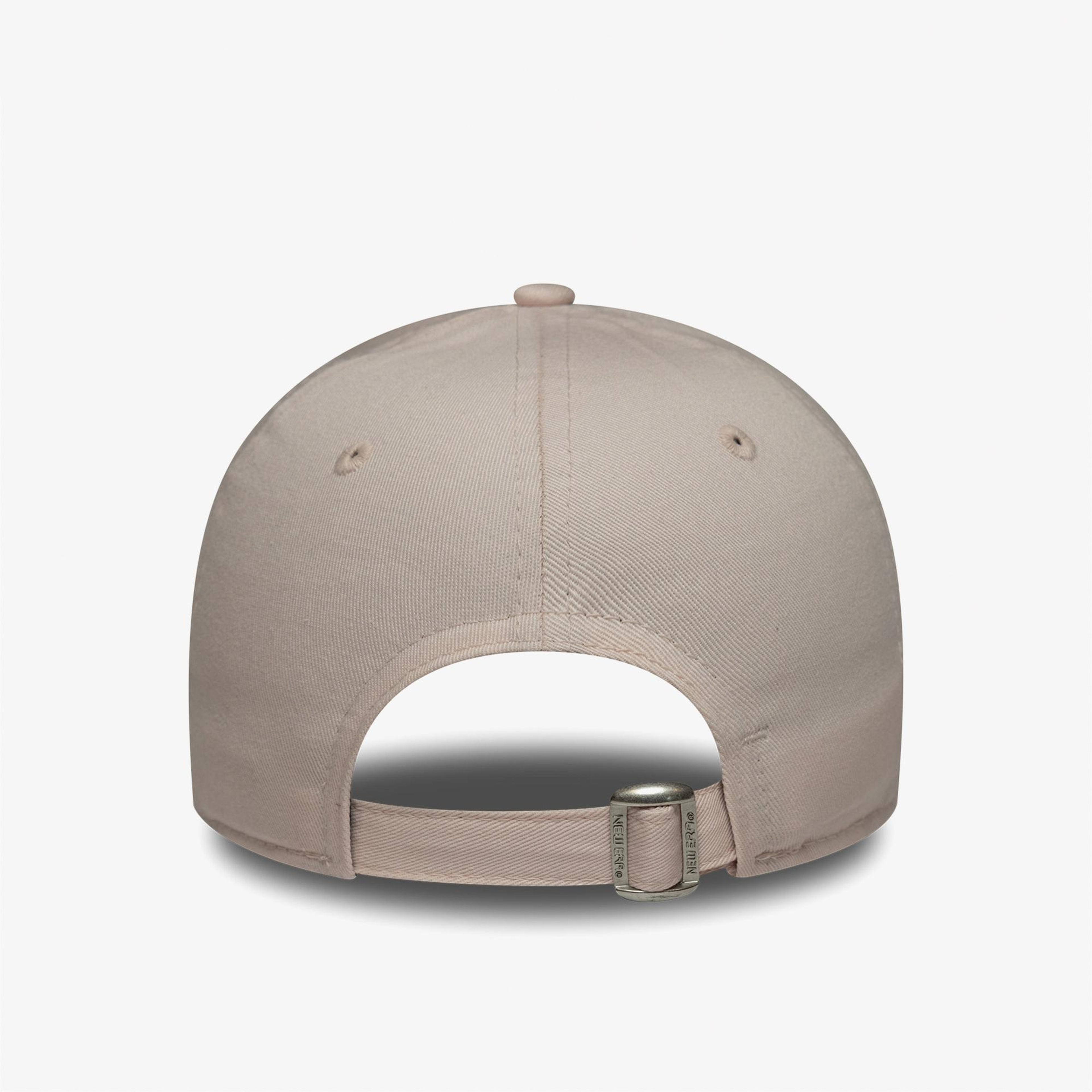 New Era Metallıc Logo 9Forty Neyyan Kadın Krem Şapka