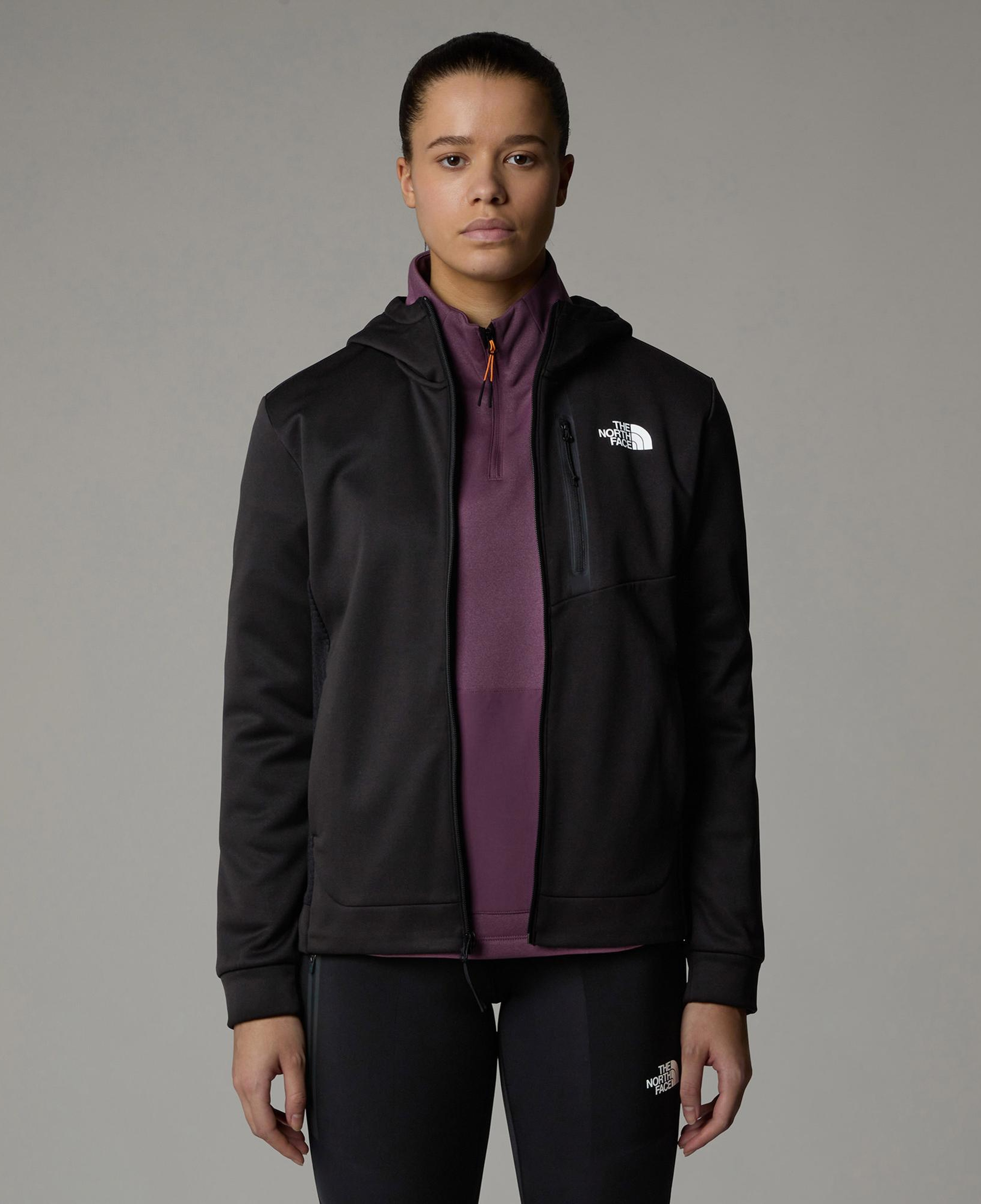 The North Face Mountain Athletics Softshell Kadın Siyah Koşu Mont