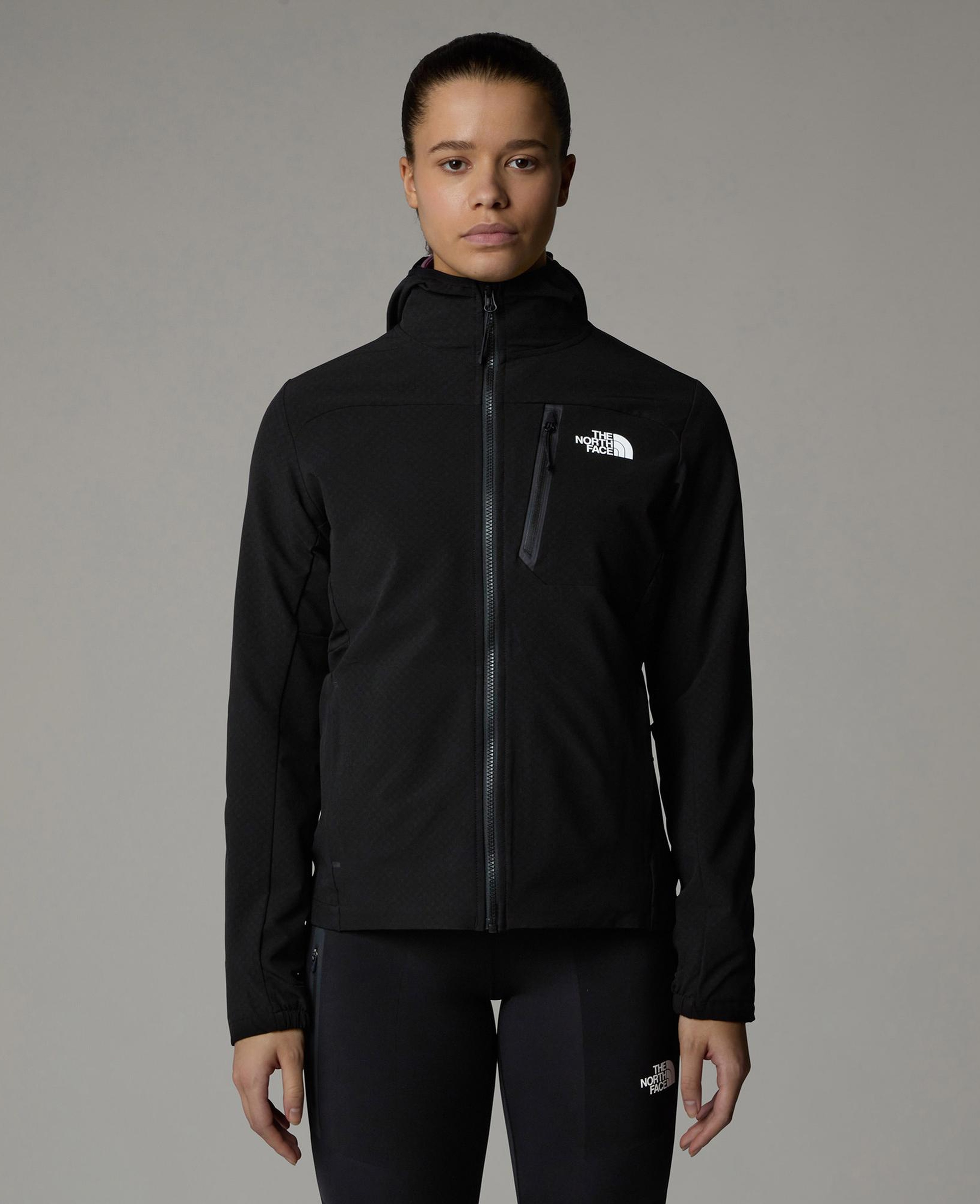 The North Face Mountain Athletics Softshell Kadın Siyah Koşu Mont