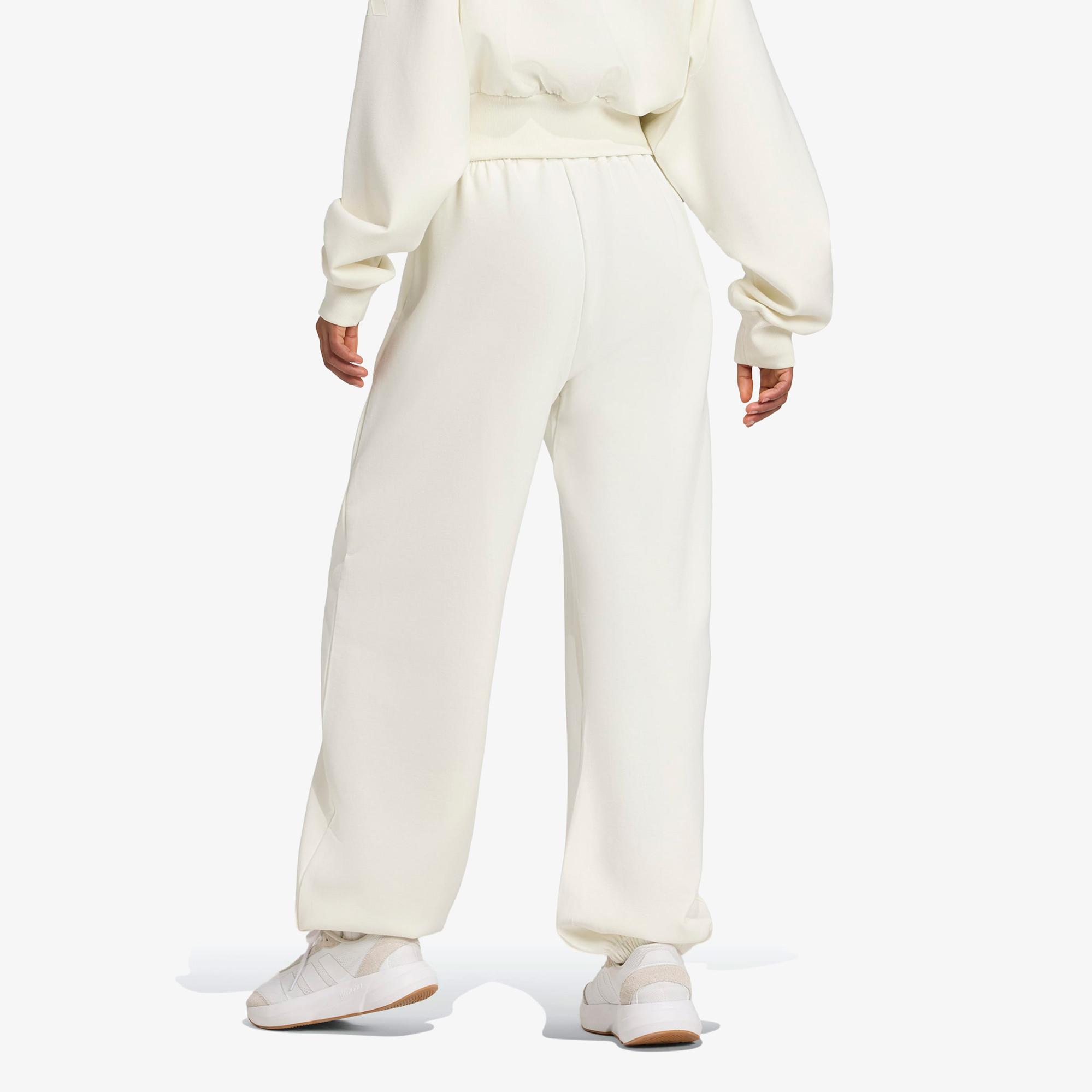 adidas Soft Lux Loose Kadın Beyaz Antrenman Eşofman Altı