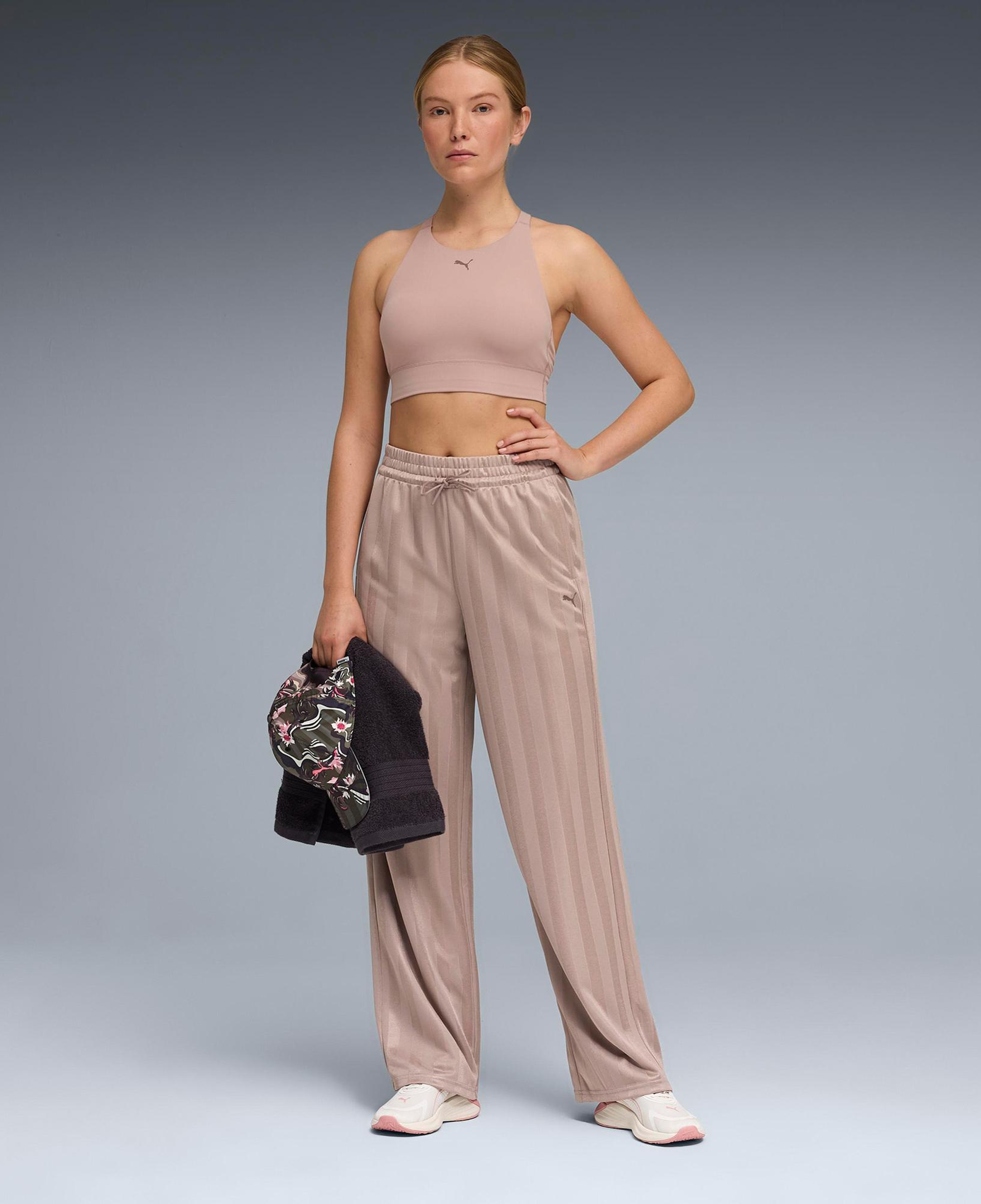 Puma P League Wide Leg Kadın Krem Antrenman Eşofman Altı