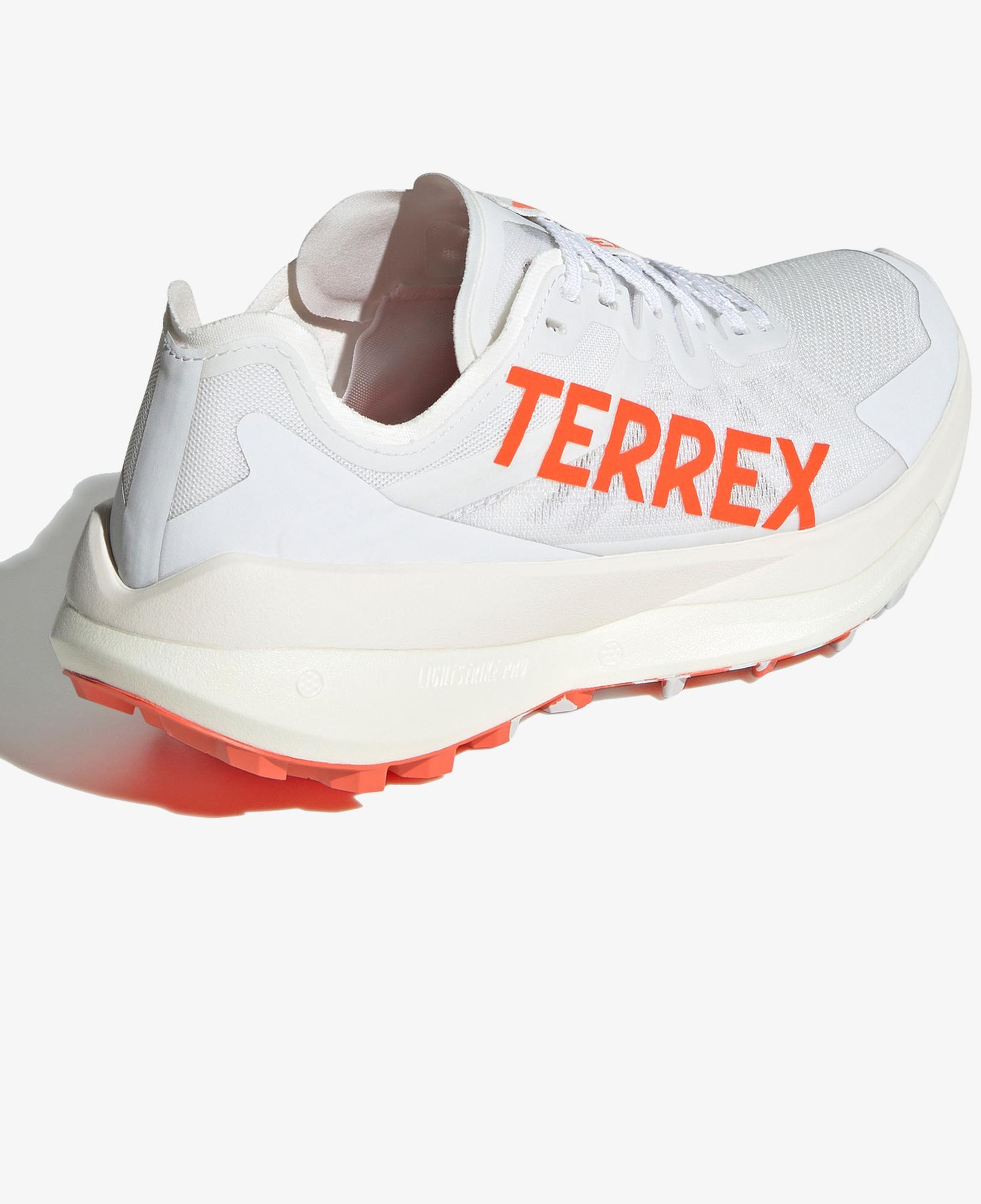 adidas Terrex Agravic Speed Arazi Kadın Beyaz Koşu Ayakkabısı