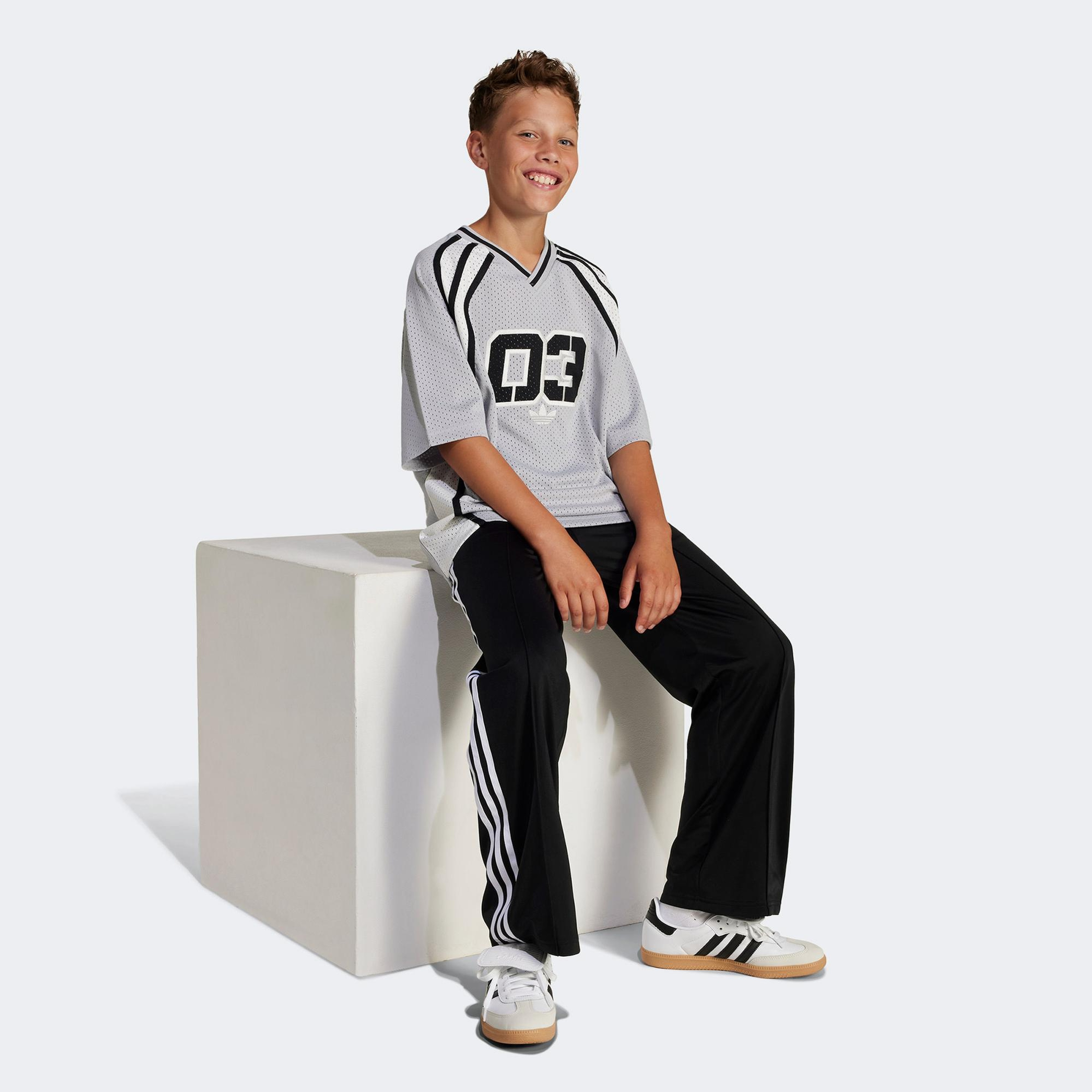 adidas Retro 03 Çocuk Gri T-Shirt