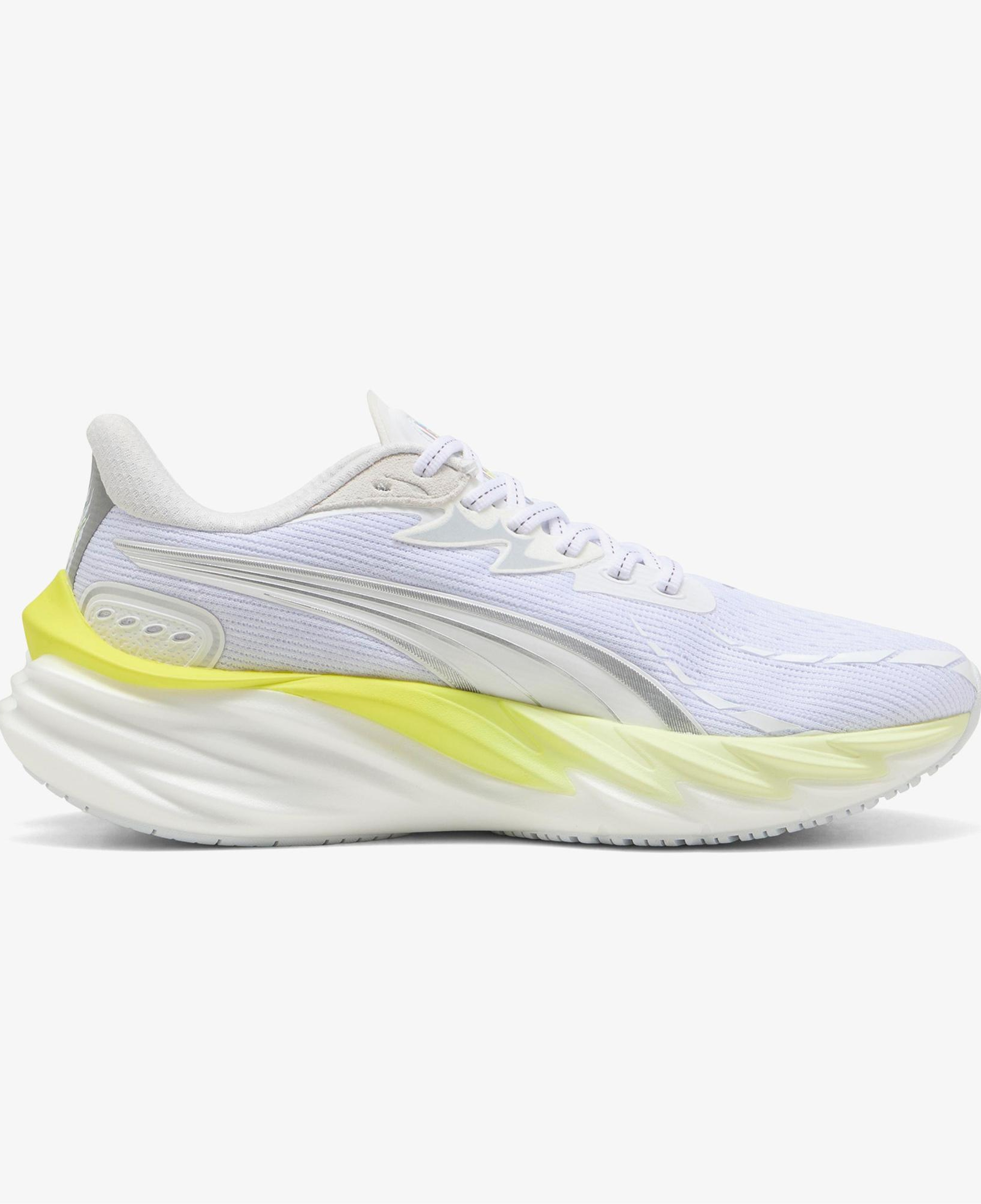 Puma Velocity Nitro 4 Kadın Beyaz Koşu Ayakkabısı