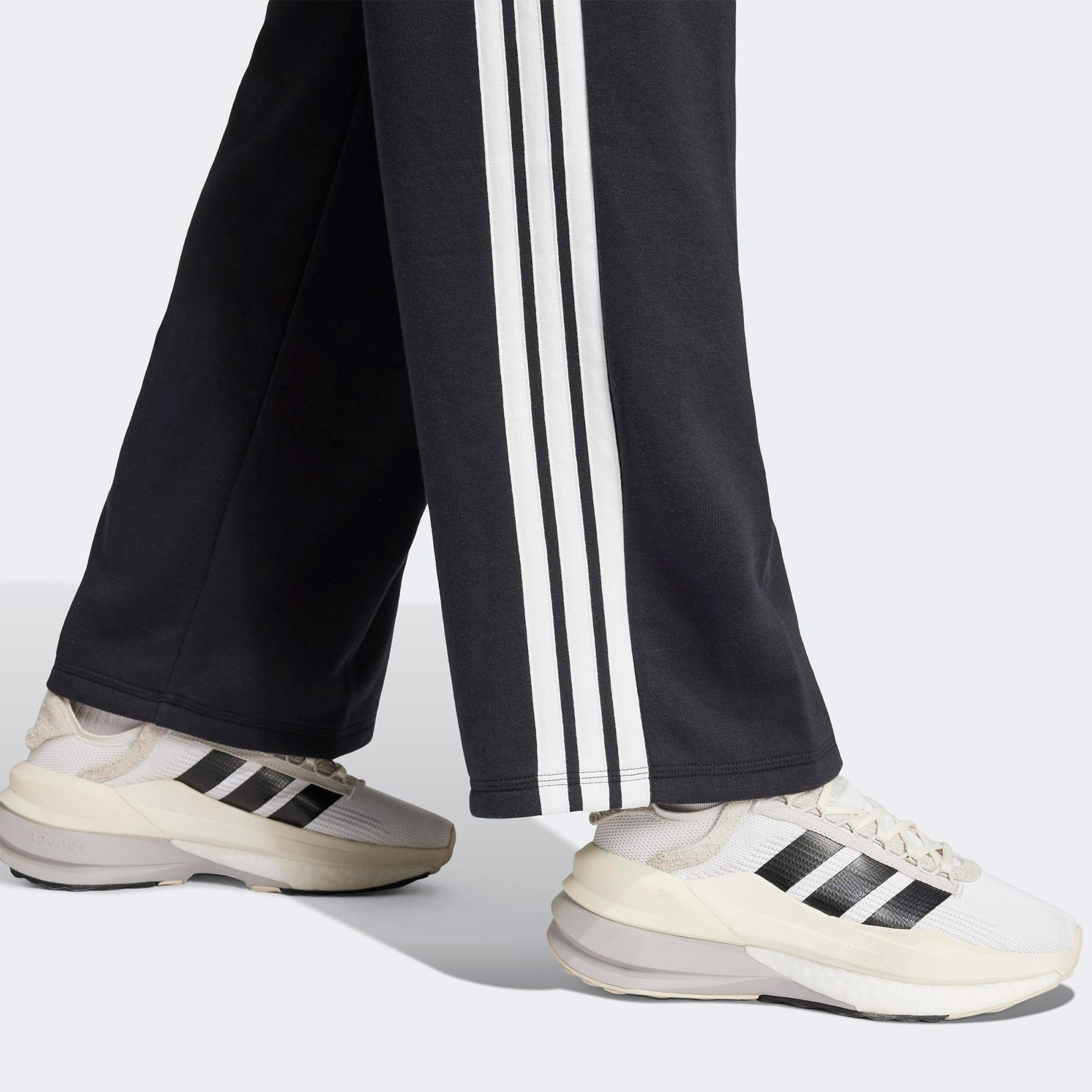adidas Essentials 3 Stripes Open Hem French Terry Kadın Siyah Eşofman Altı