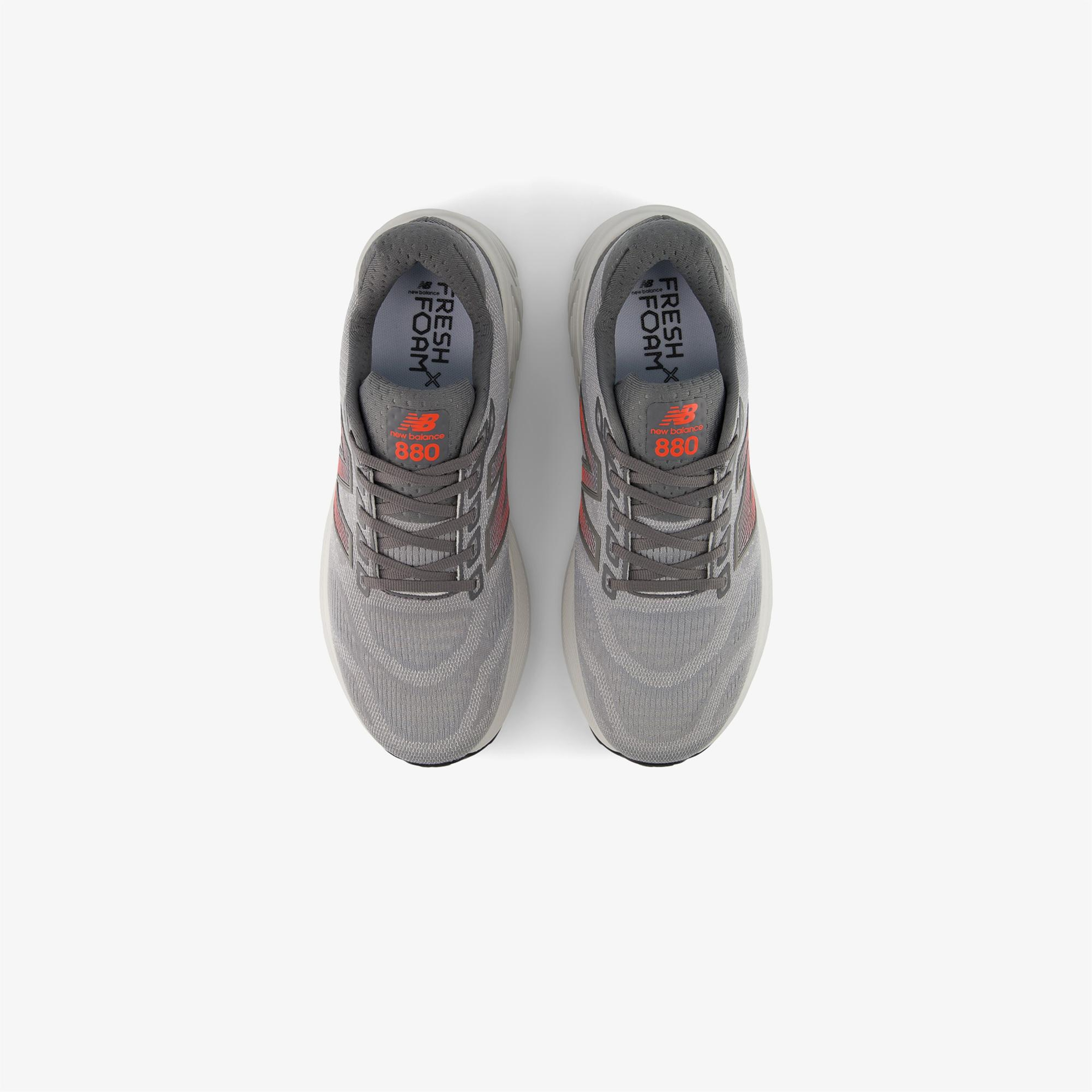 New Balance 880 Erkek Gri Koşu Ayakkabısı