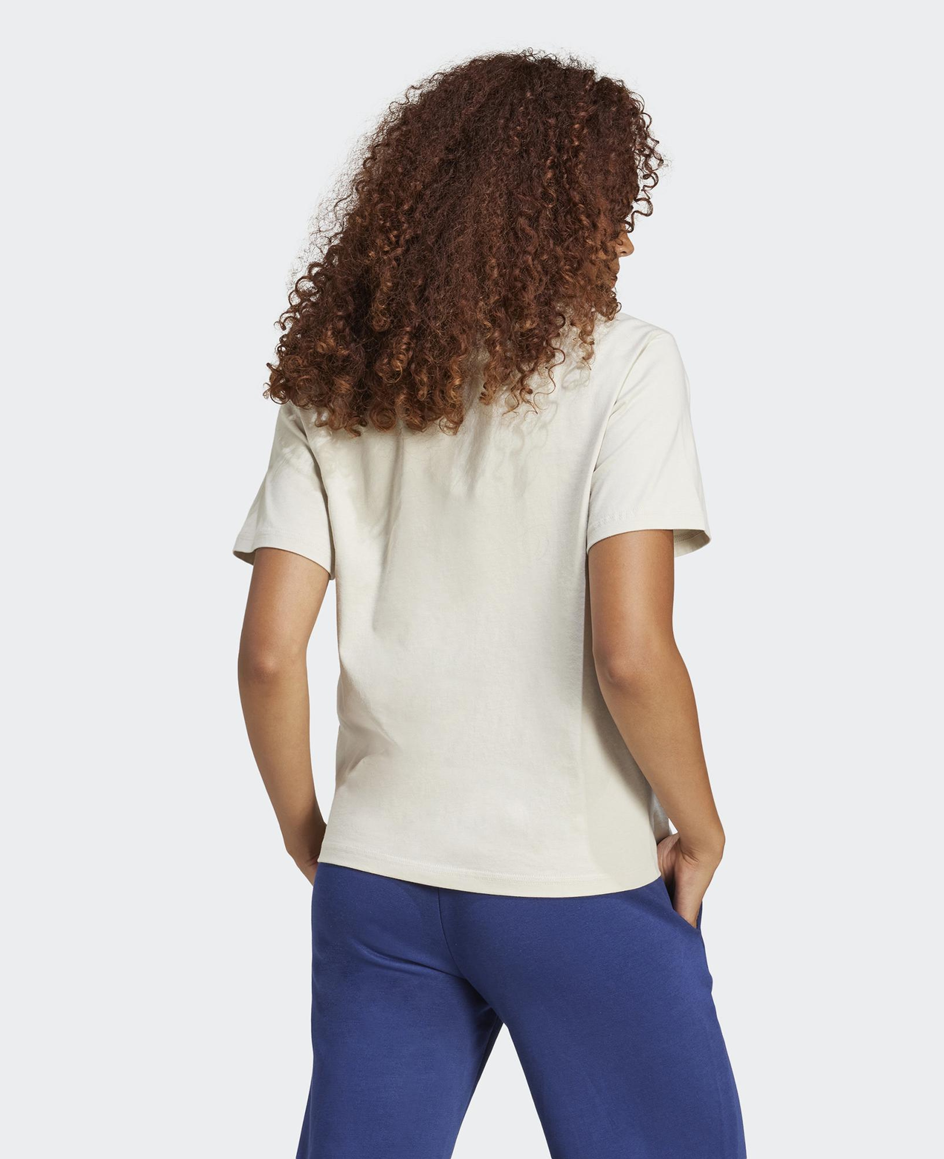 adidas Essentials Small Logo Kadın Bej T-Shirt
