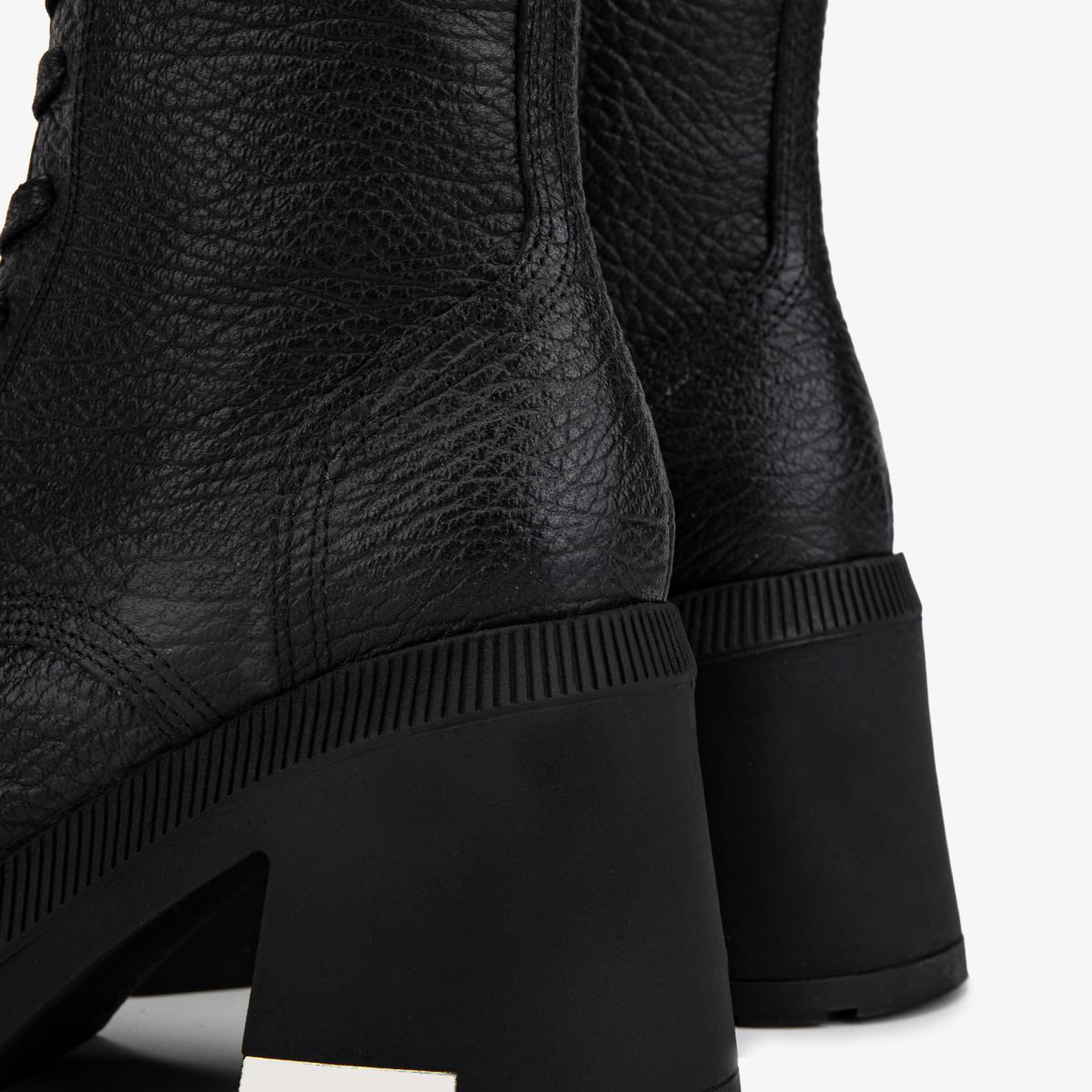 Valmenti Kadın Hakiki Deri Siyah Floter Topuklu Bot