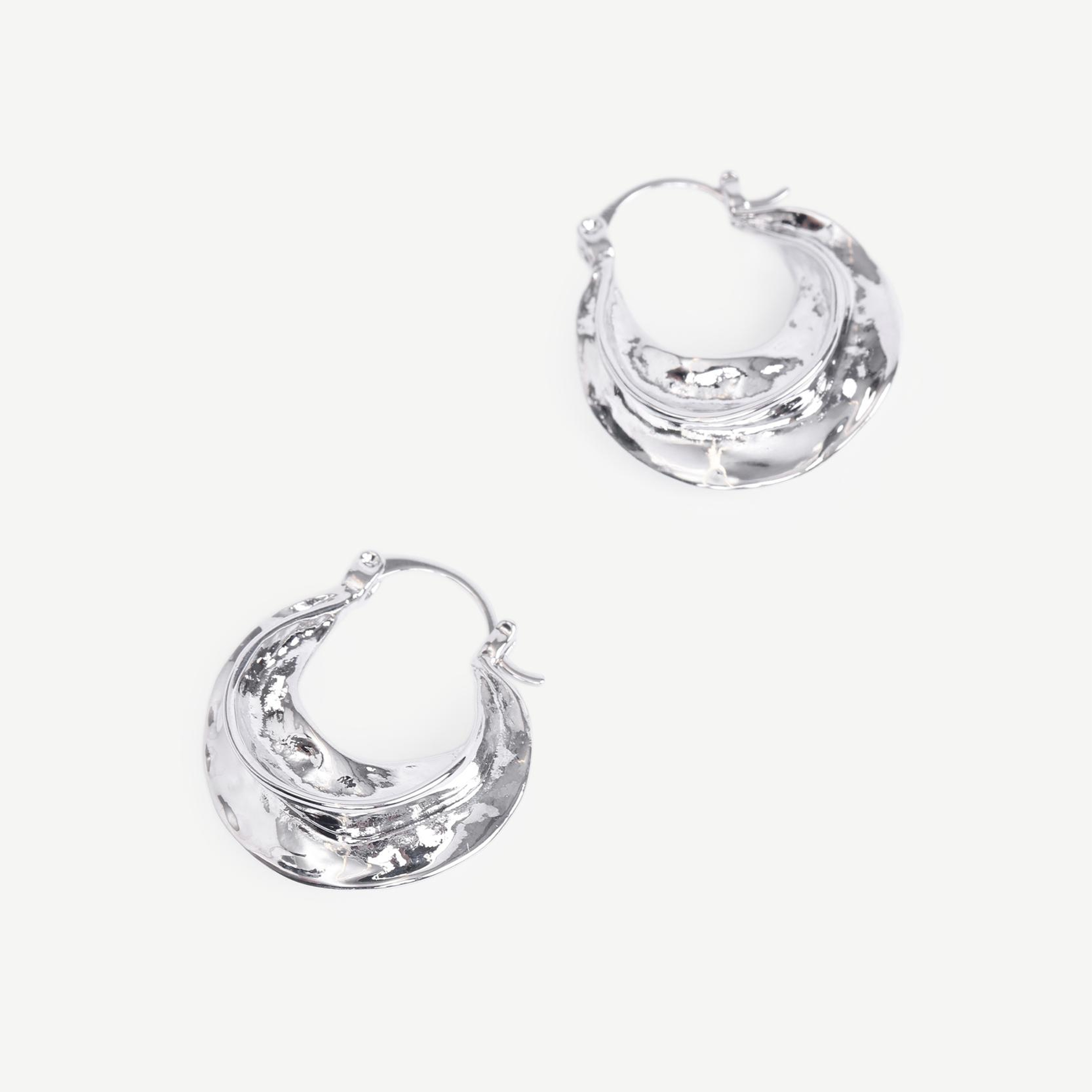 YARGICI Asimetrik Formlu Gümüş Küpe