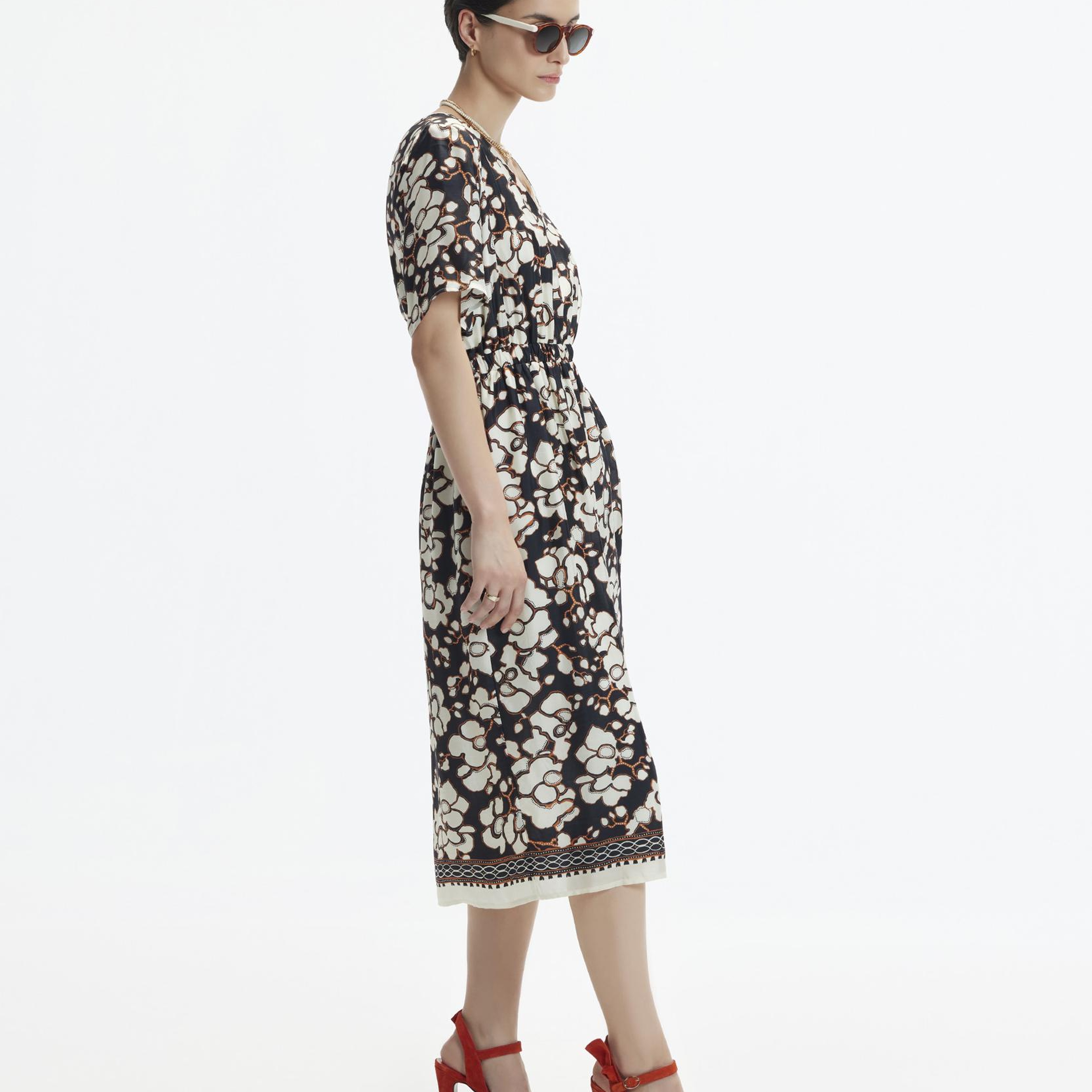 YARGICI V Yaka Kısa Kollu Midi Boy Elbise