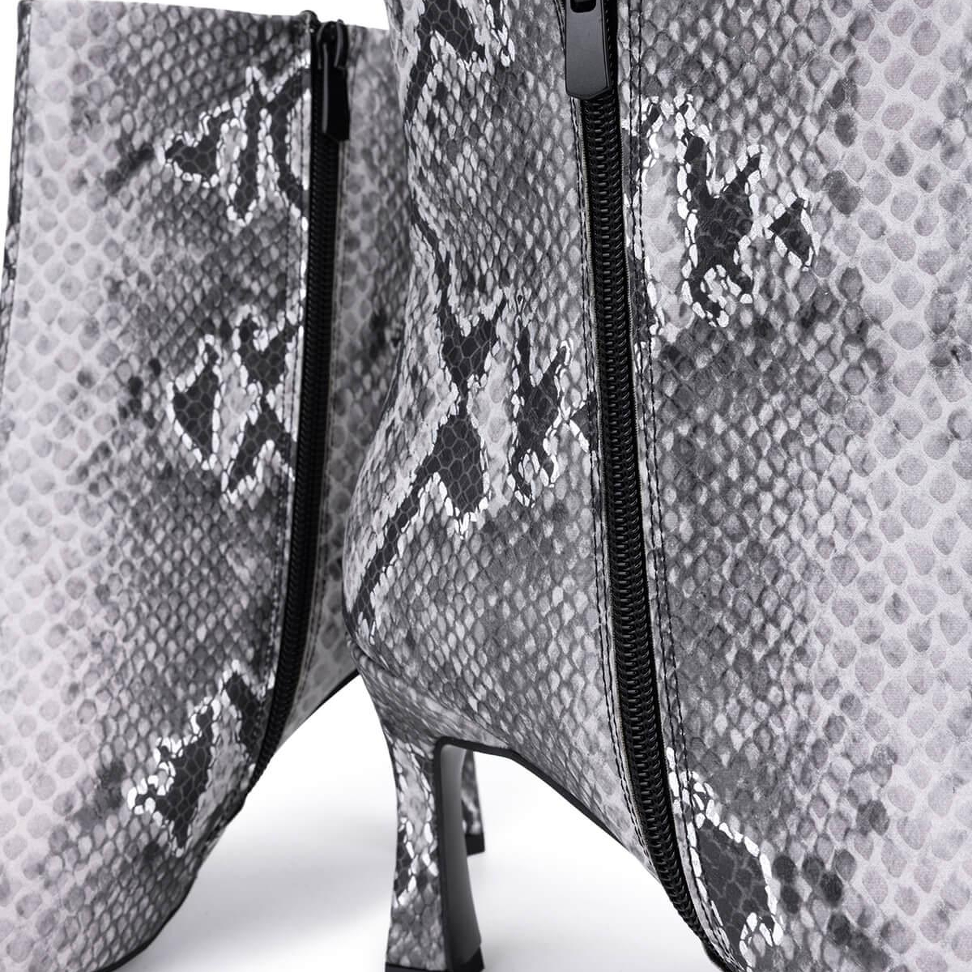 Tamer Tanca Kadın Siyah Yılan Desen Topuklu Bot