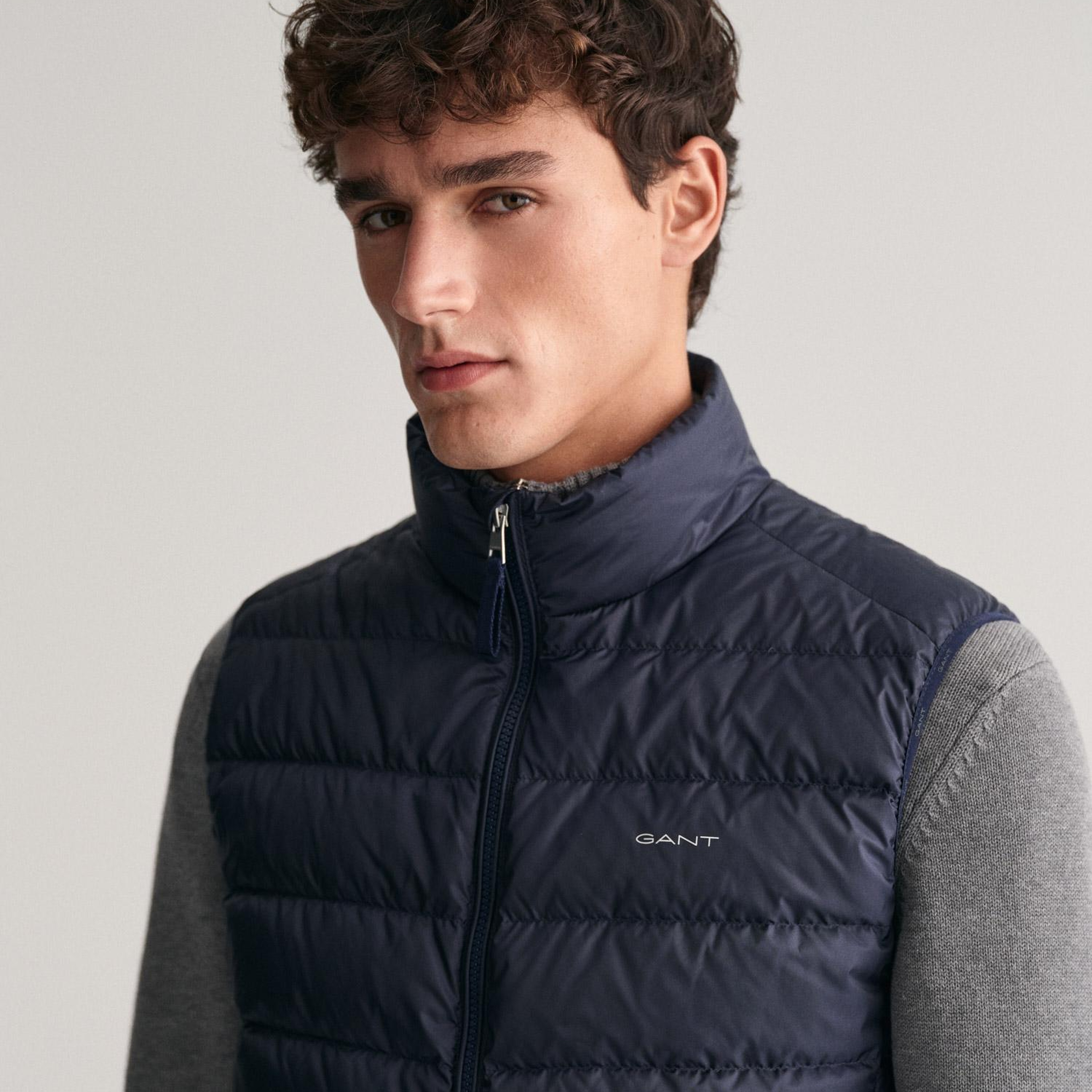 GANT Erkek Lacivert Regular Fit Dik Yaka Kapitone Yelek