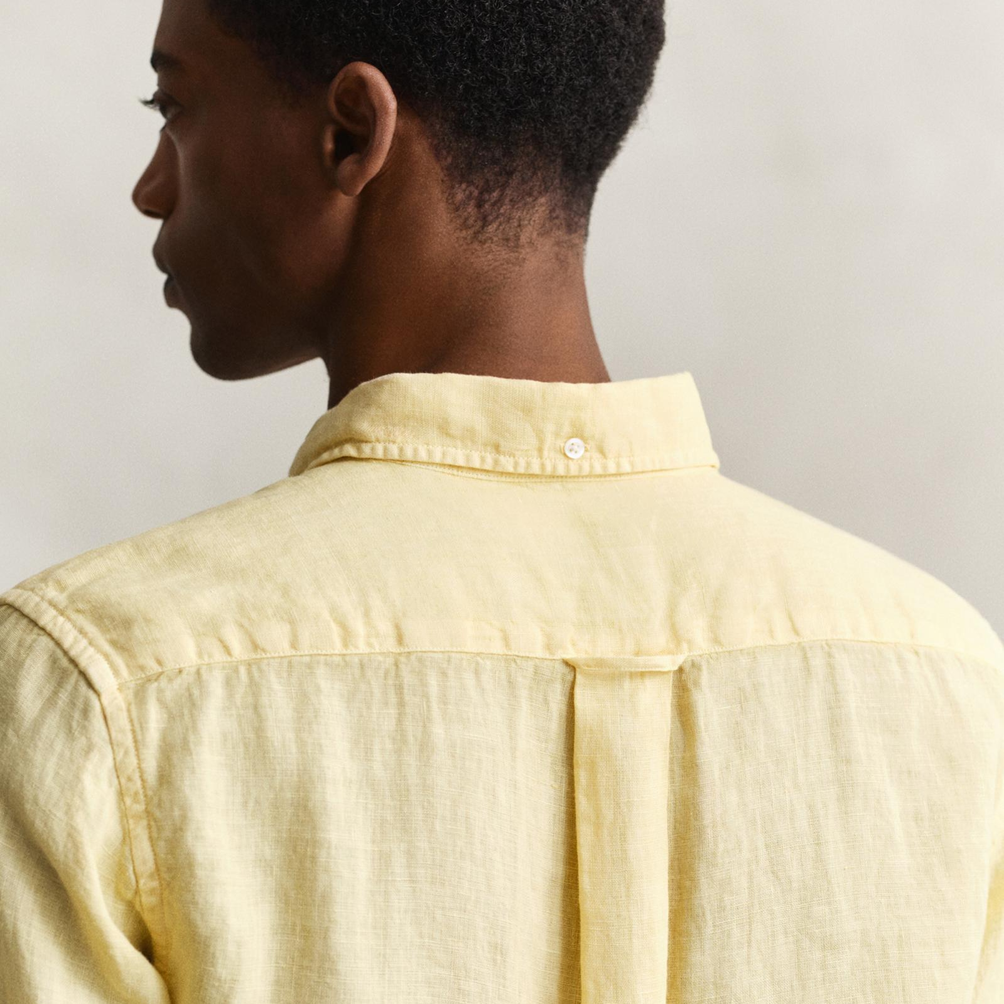 Gant Erkek Sarı Regular Fit Düğmeli Yaka Keten Gömlek