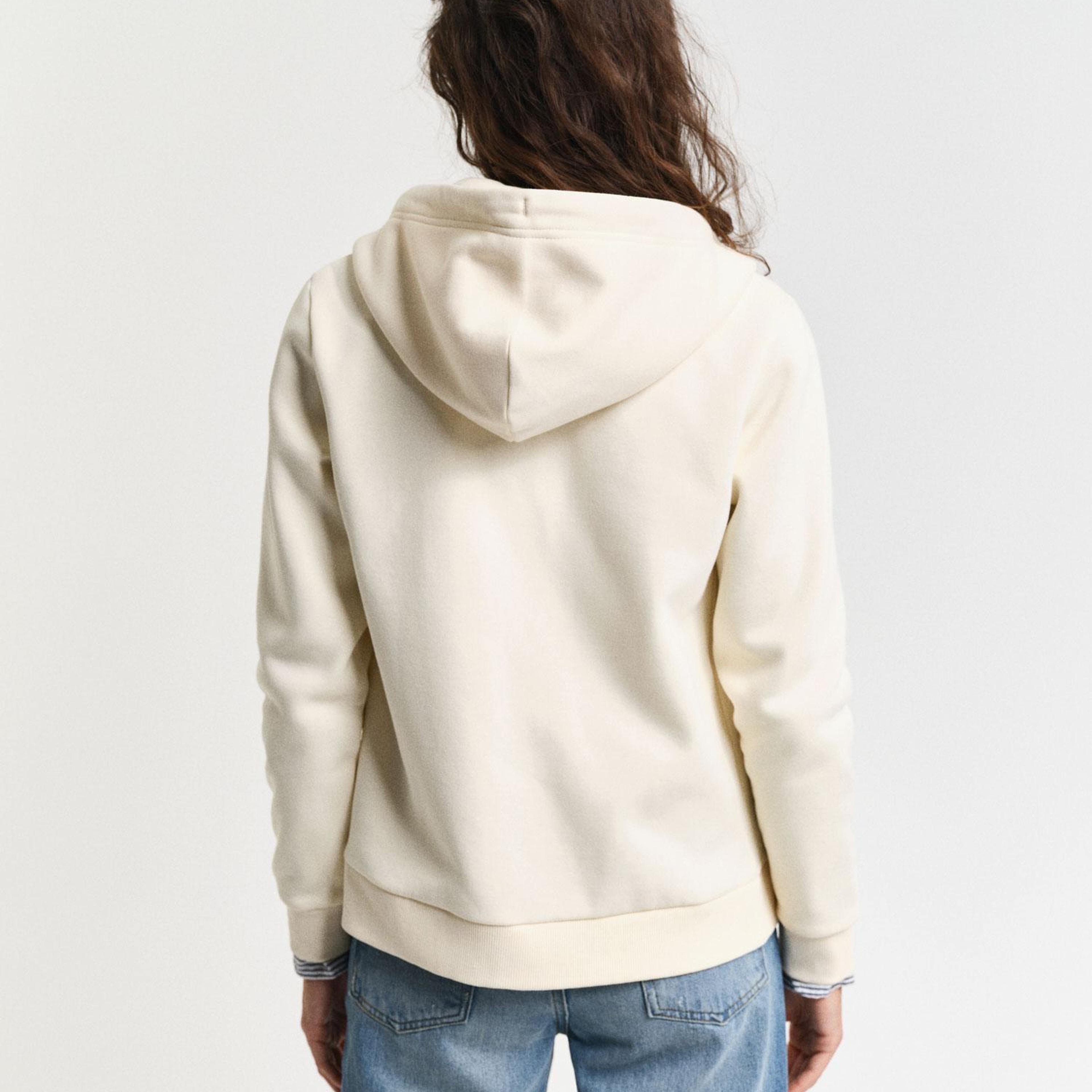 GANT Kadın Krem Regular Fit Fermuarlı Logolu Sweatshirt