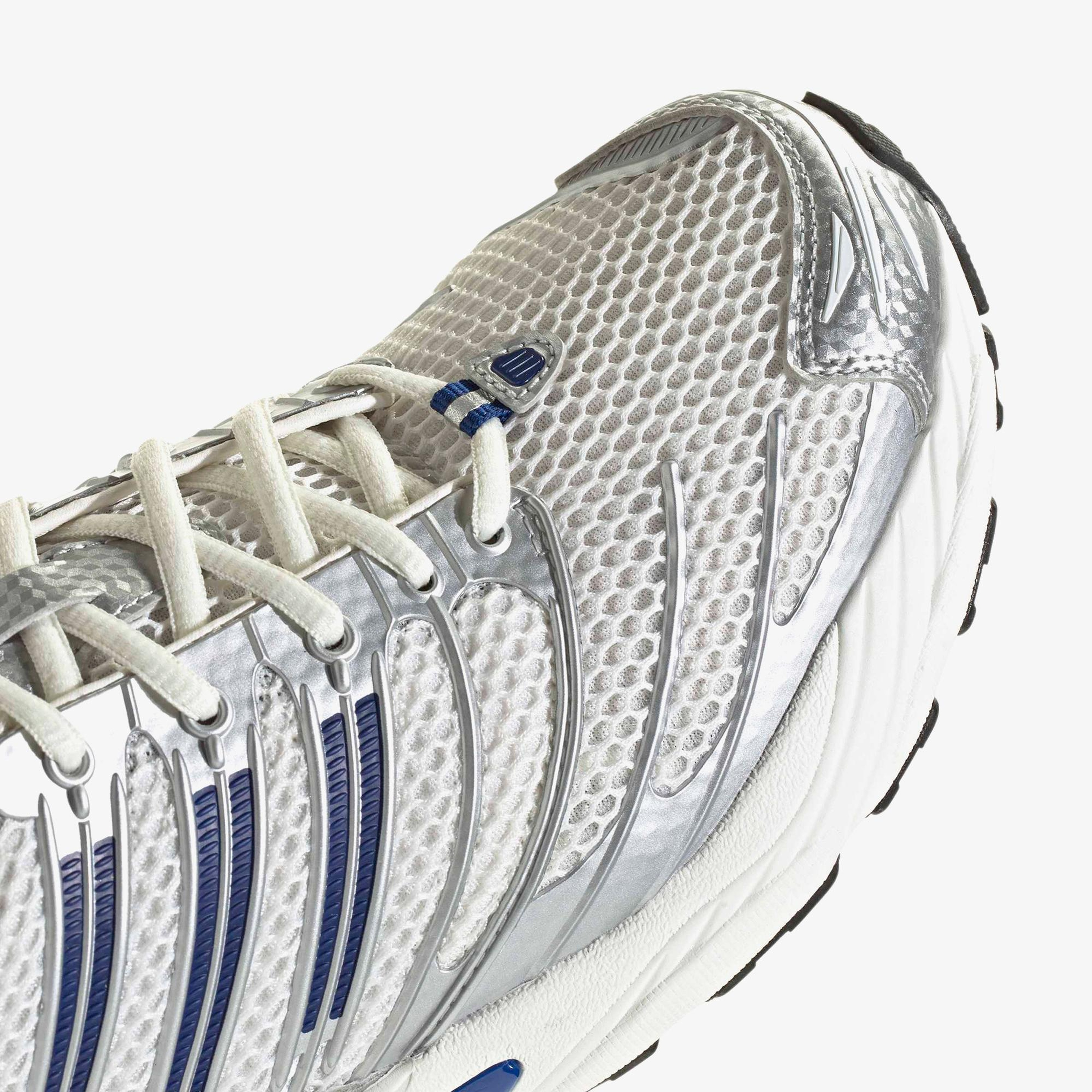 adidas Adistar Control 3 Unisex Beyaz Spor Ayakkabı