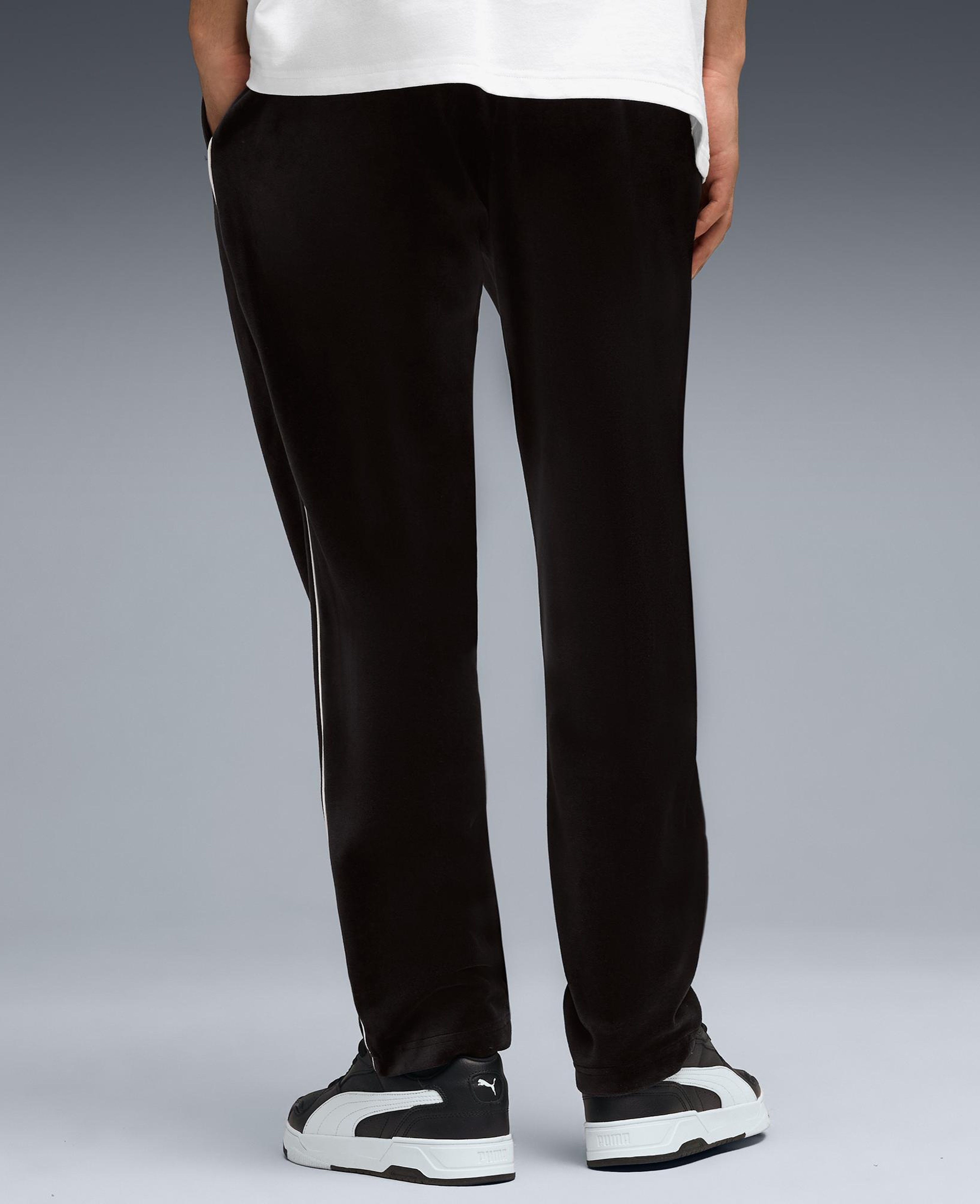 Puma Essentials Elevated Velour Erkek Siyah Pantolon