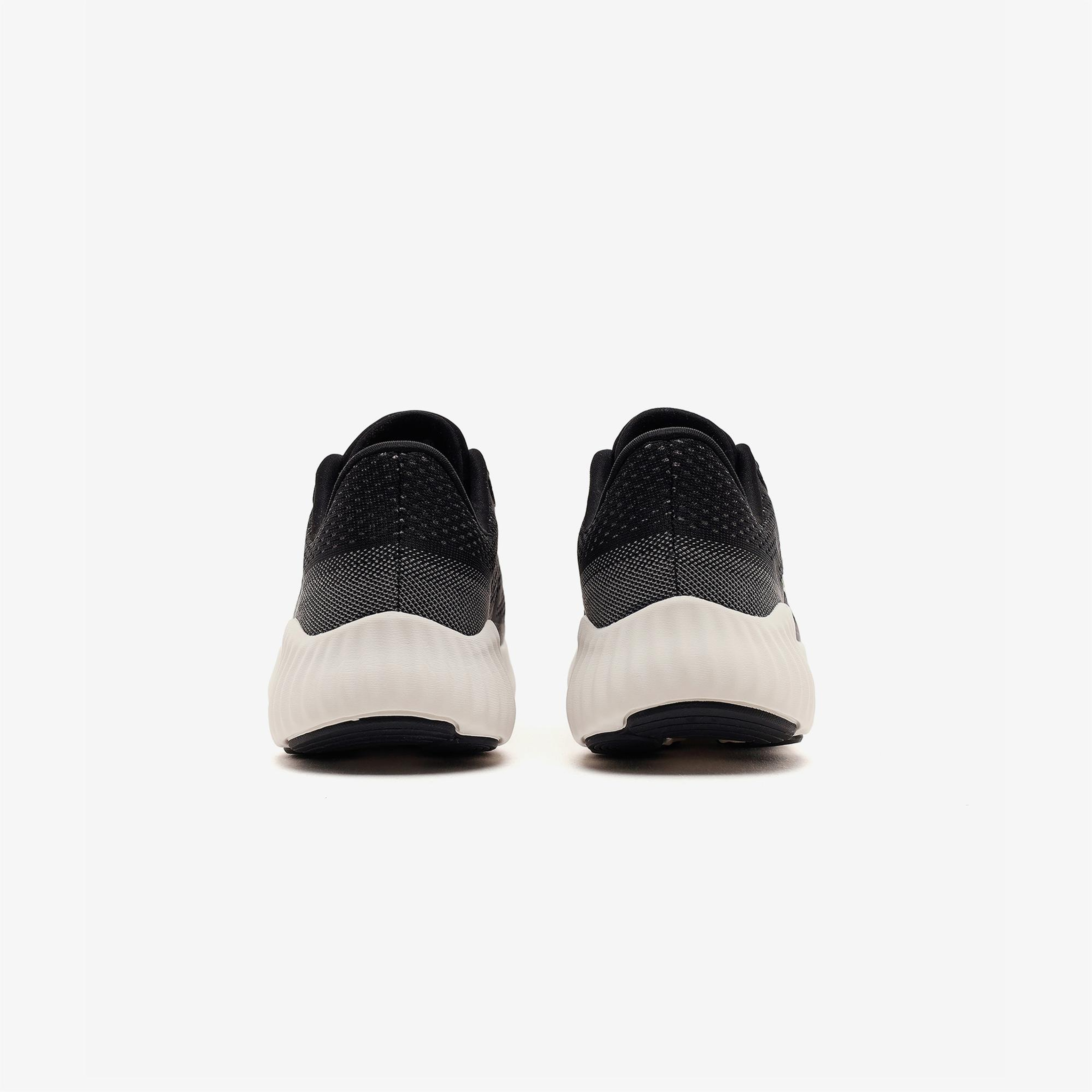 Skechers Go Run Now Kadın Siyah Koşu Ayakkabısı