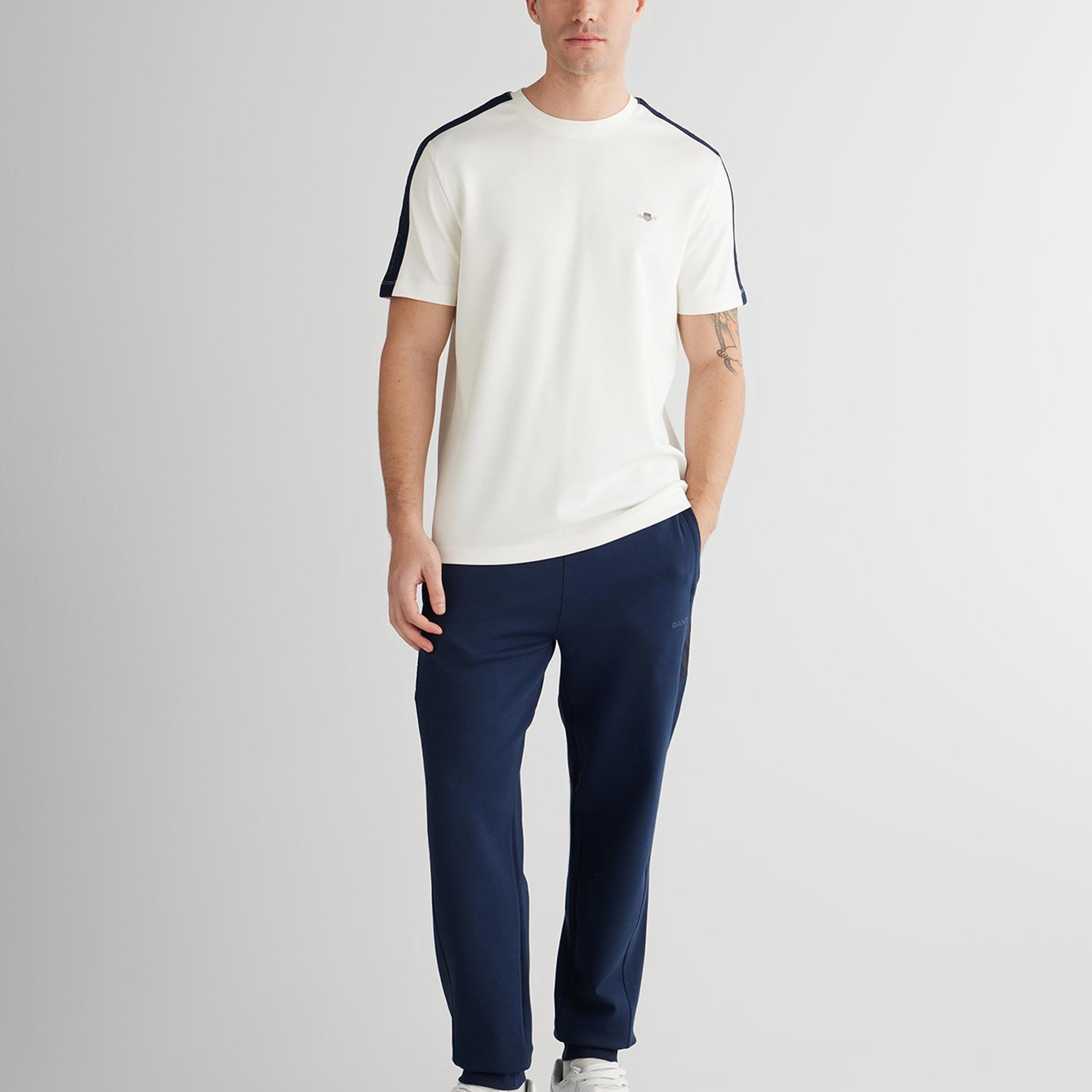 GANT Erkek Beyaz Regular Fit T-Shirt
