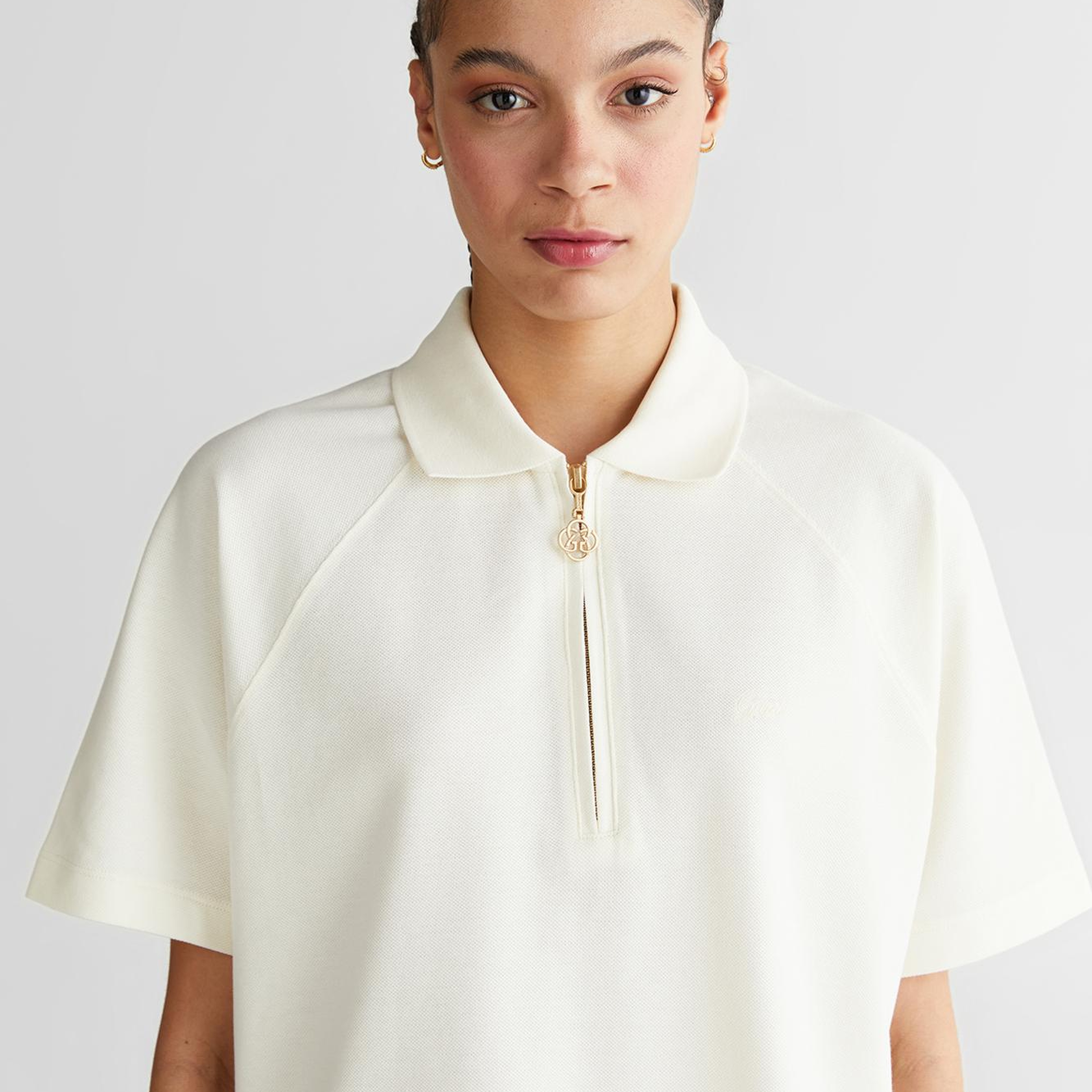 GANT Kadın Krem Regular Fit Yarım Fermuarlı Polo Yaka T-Shirt