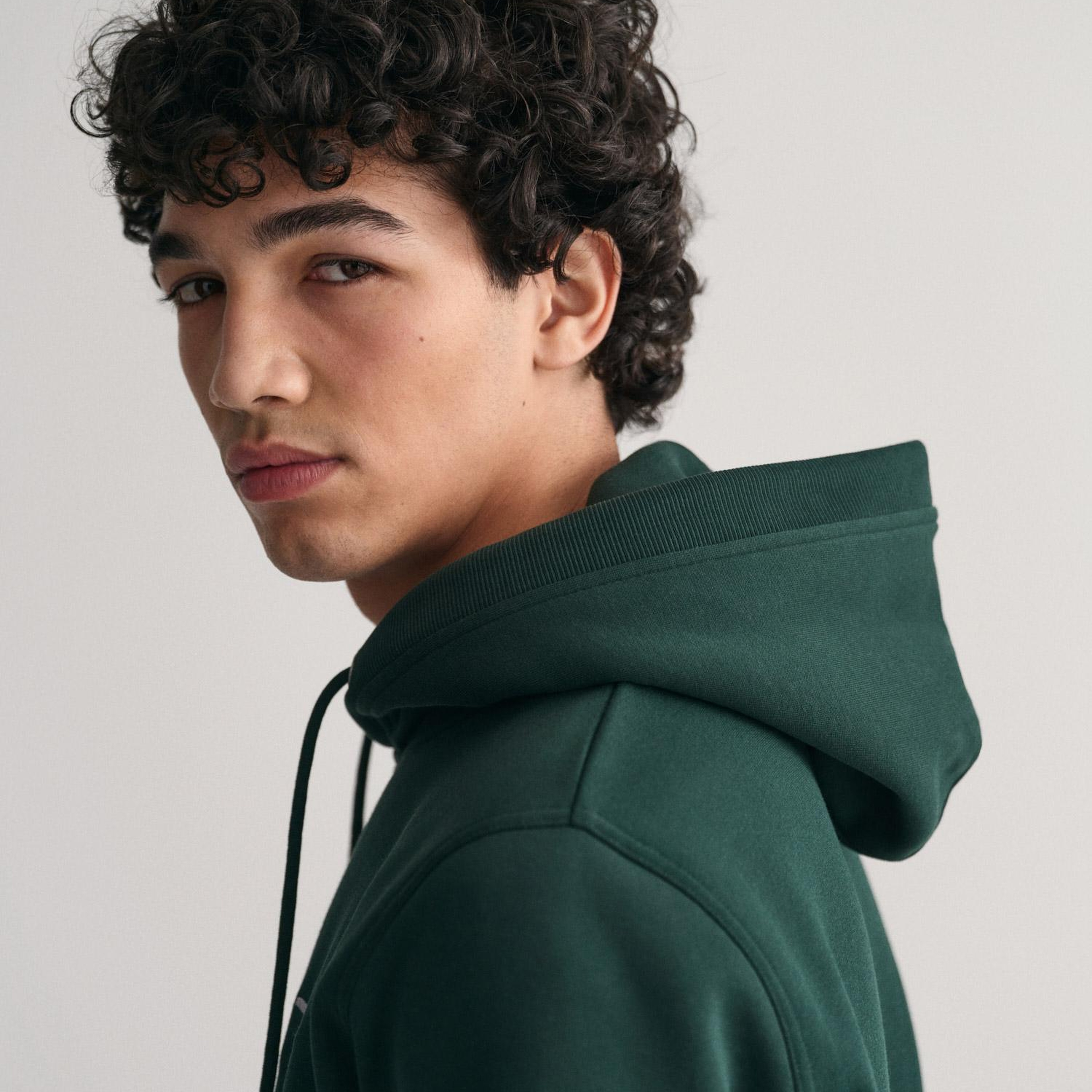 GANT Erkek Yeşil Regular Fit Kapüşonlu Logolu Sweatshirt