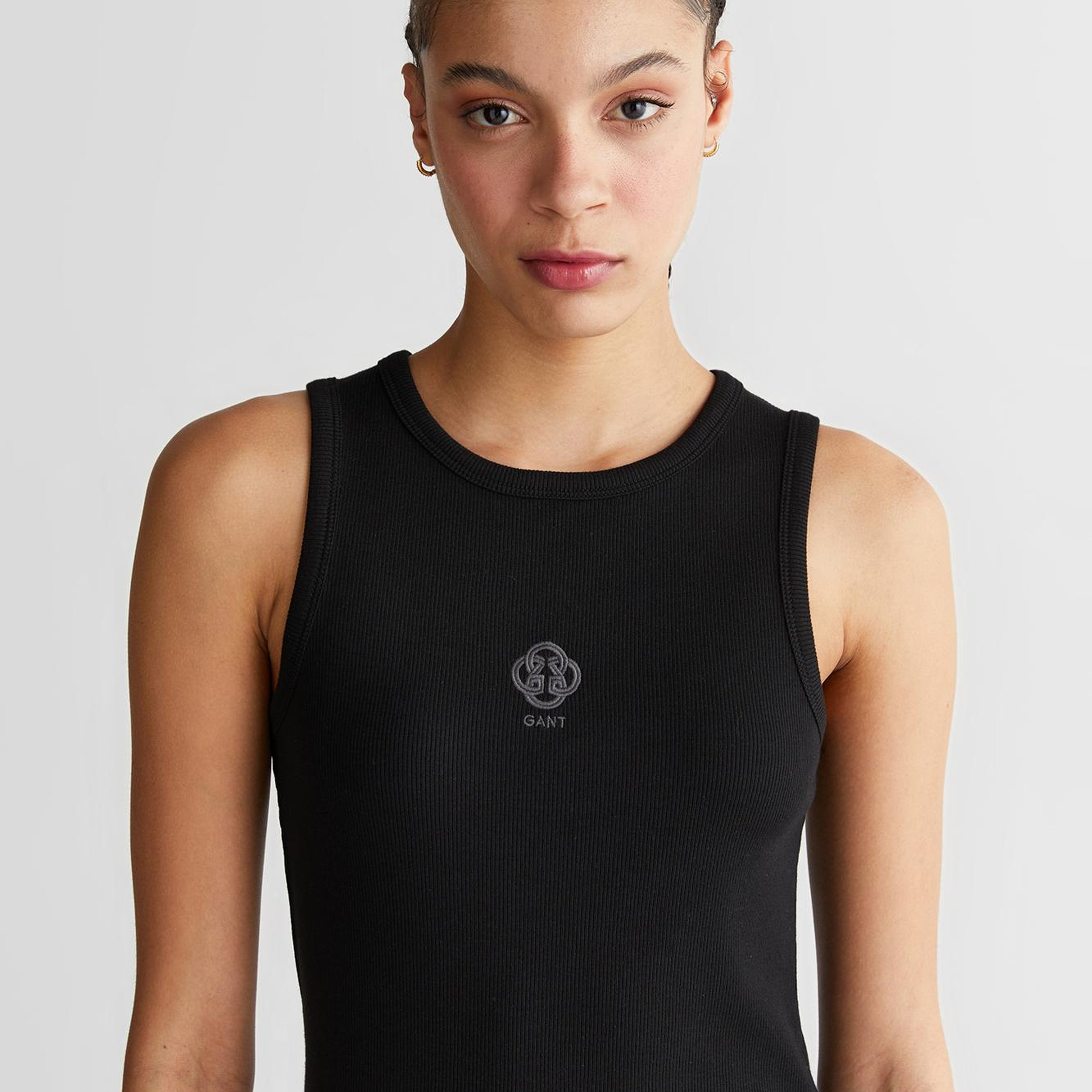 GANT Kadın Siyah Bisiklet Yaka Regular Fit T-Shirt
