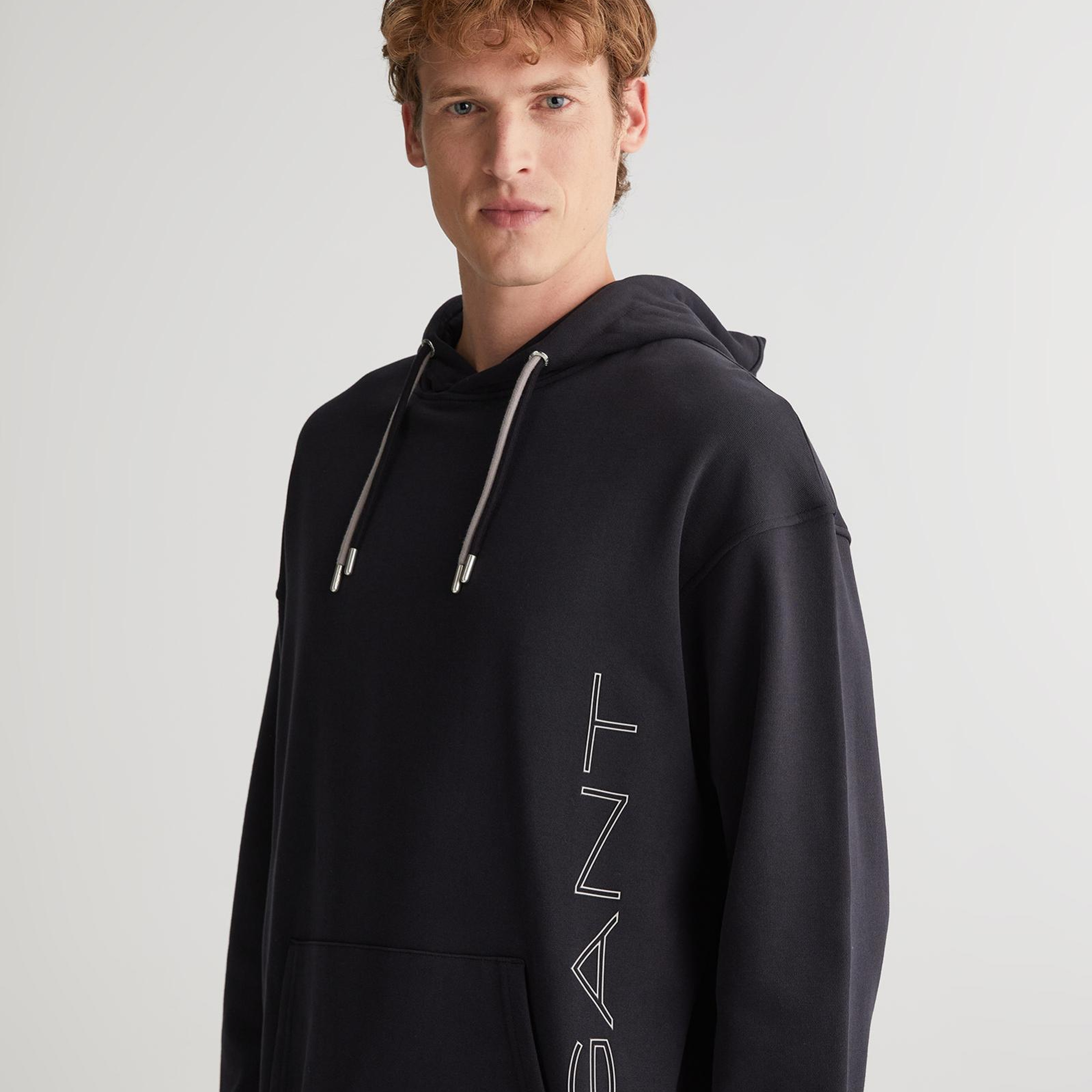 GANT Erkek Siyah Regular Fit Kapüşonlu Logolu Sweatshirt
