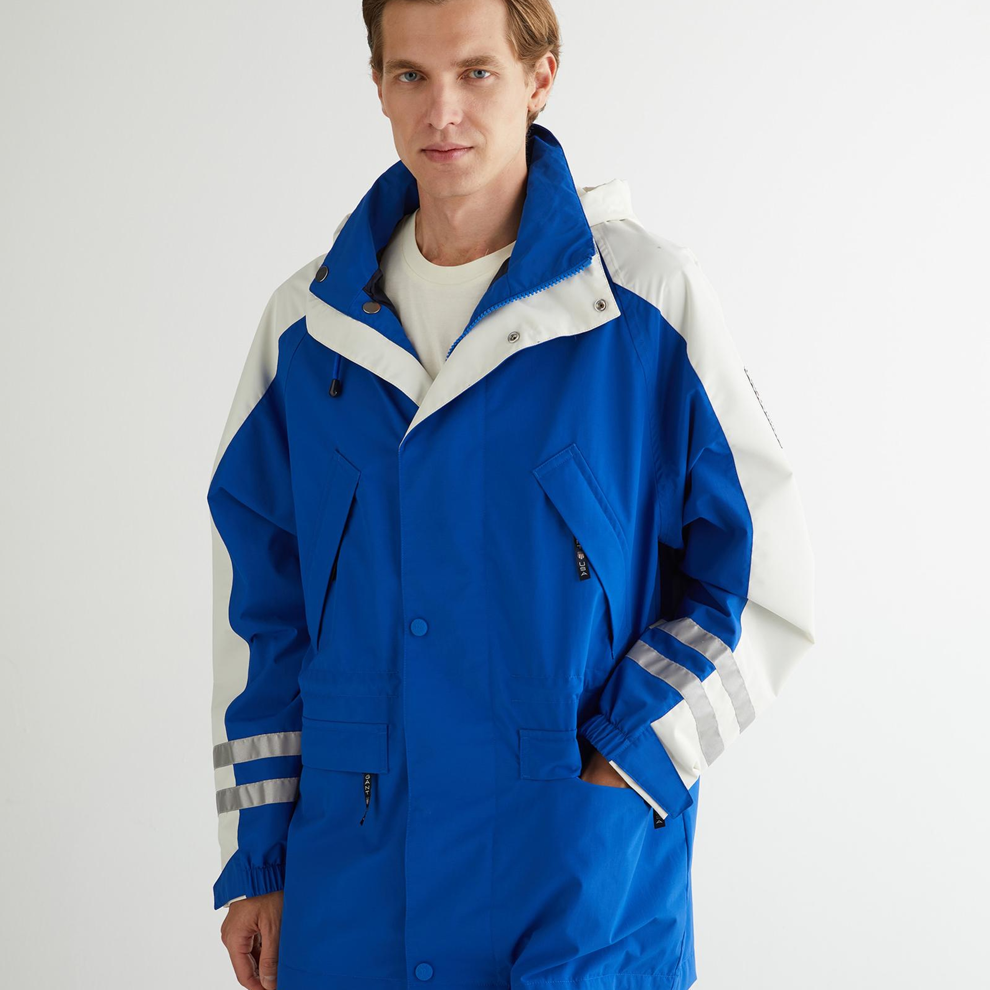 GANT Erkek Lacivert Relaxed Fit Kapüşonlu Renk Bloklu Mont