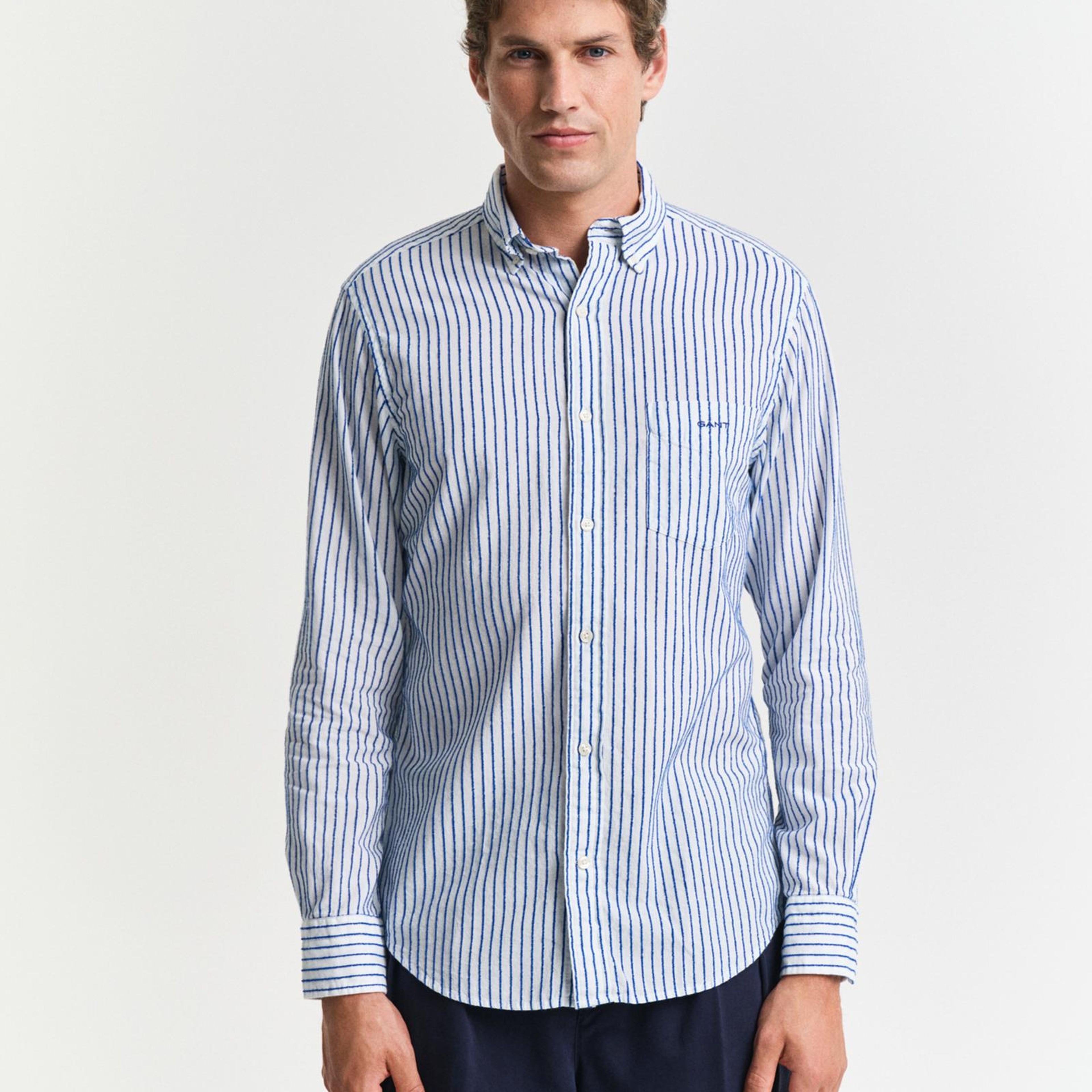 GANT Erkek Lacivert Regular Fit Düğmeli Yaka Çizgili Gömlek